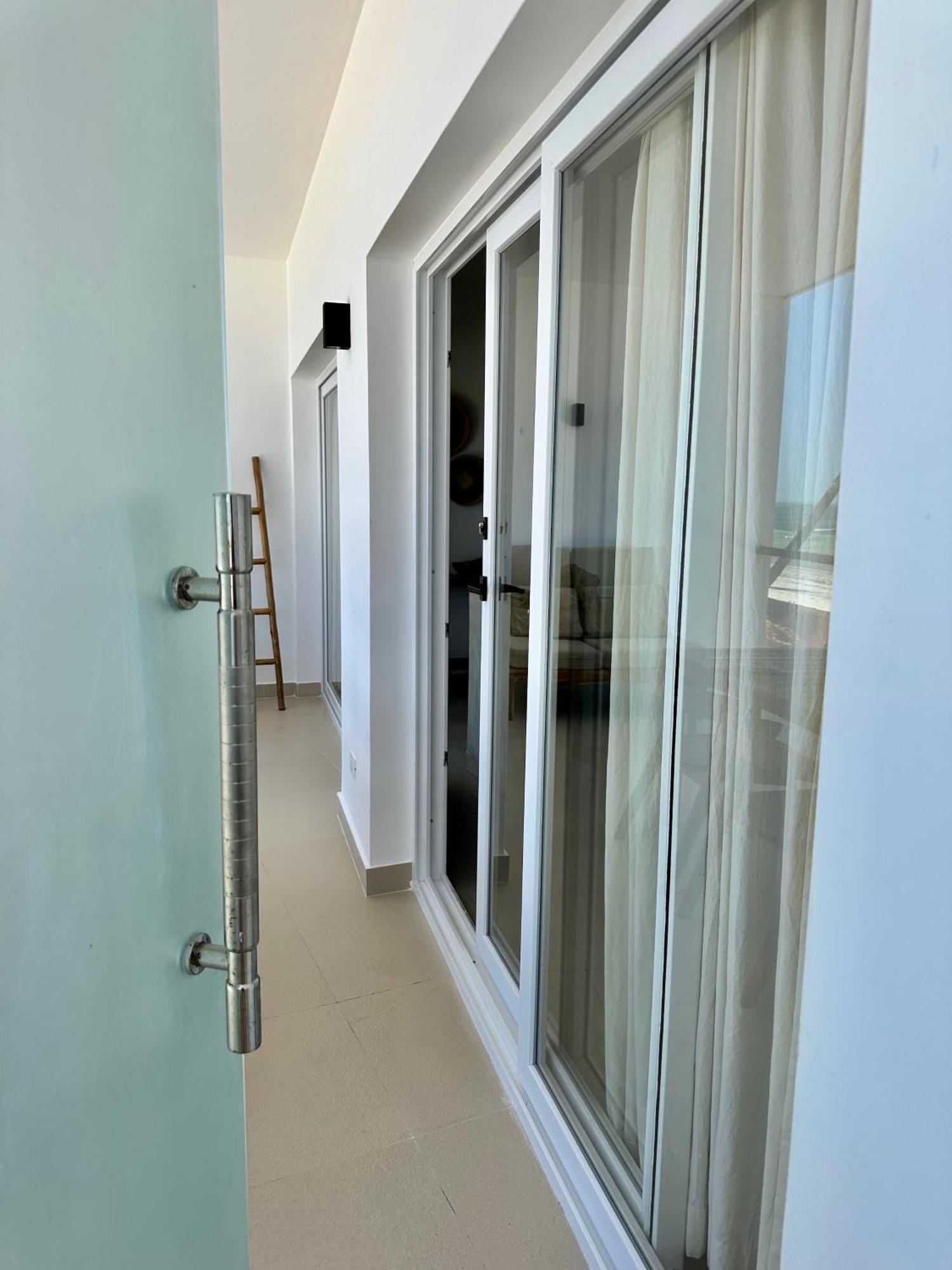 Apartment Beachfront With Private Pool *