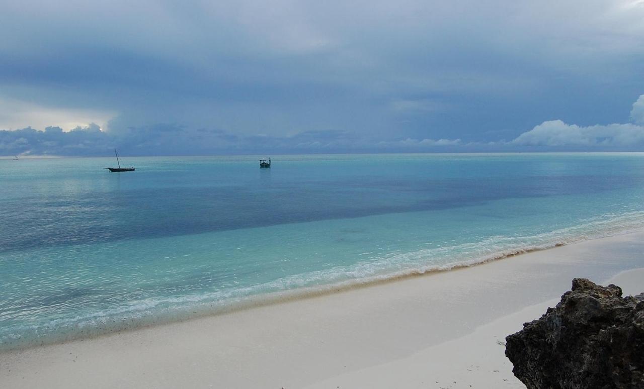 Apartment Double Room, With Breakfast, Wifi, 20 Meters To The Jambiani (Zanzibar)