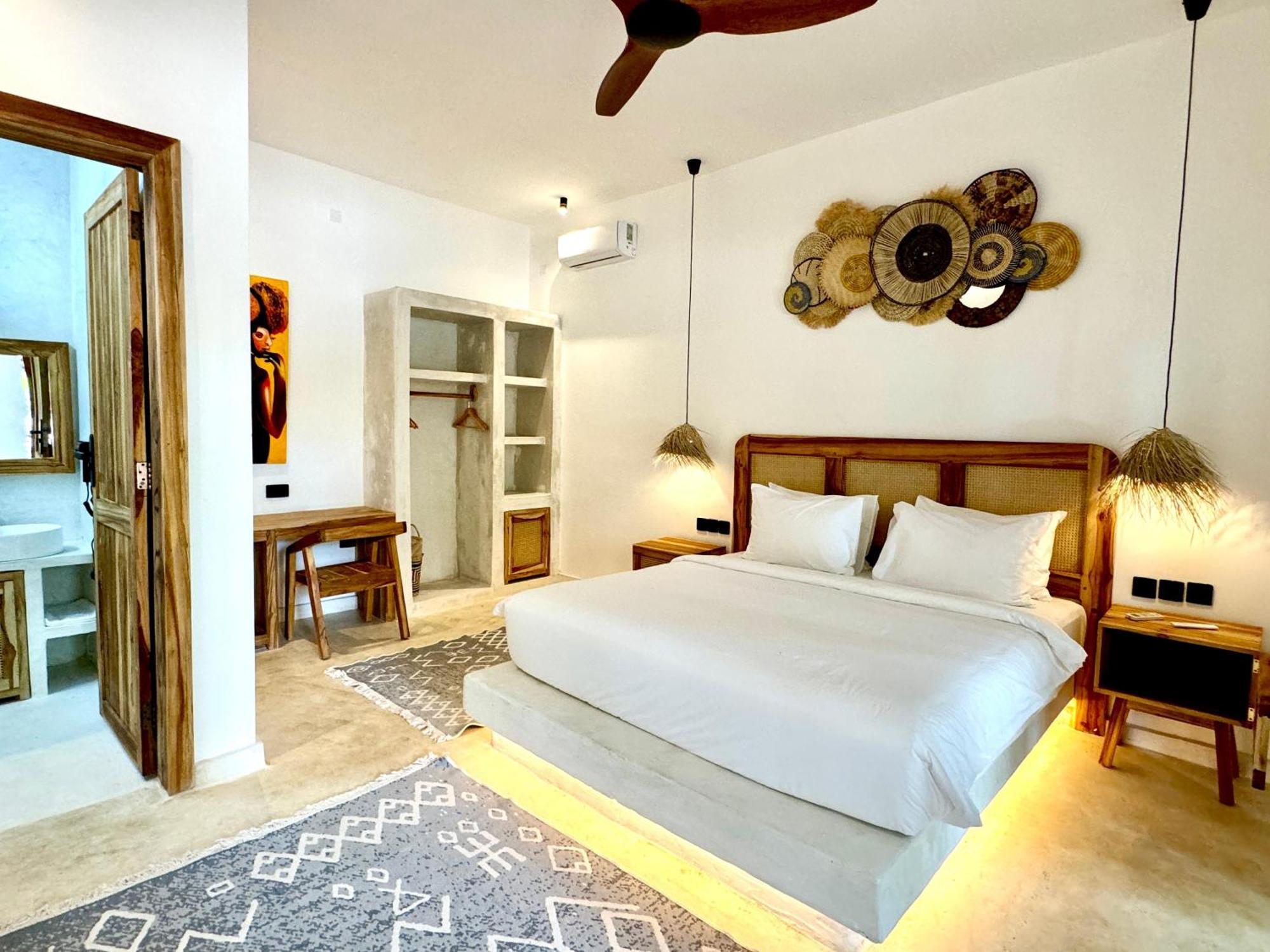 Hotel Lujo 4*