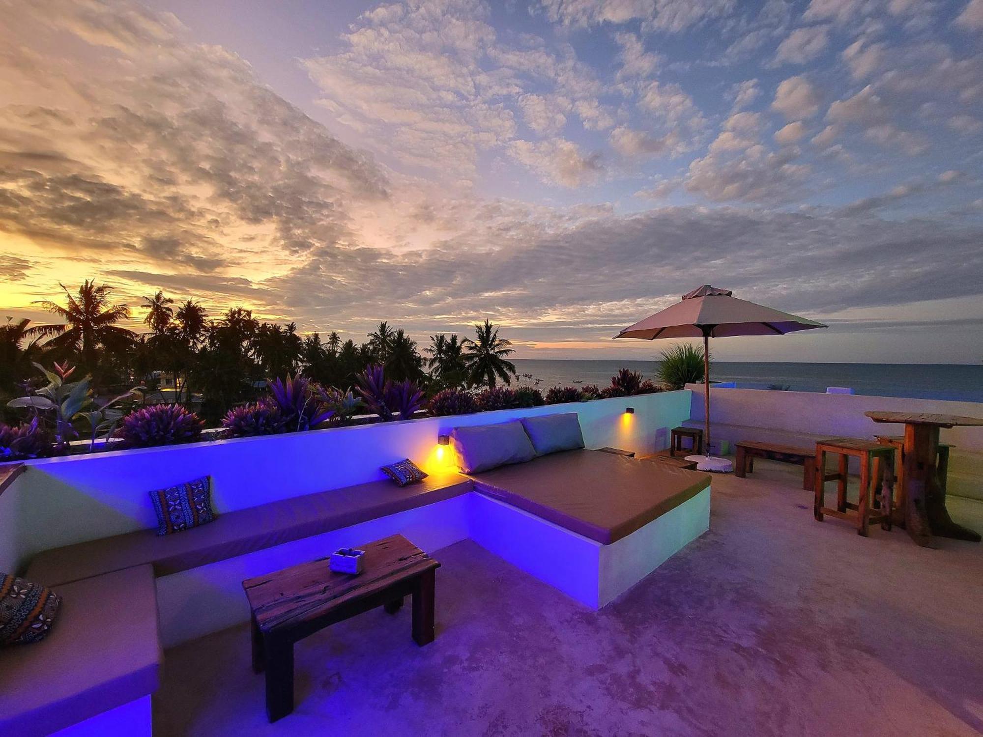 Aluna Hotel