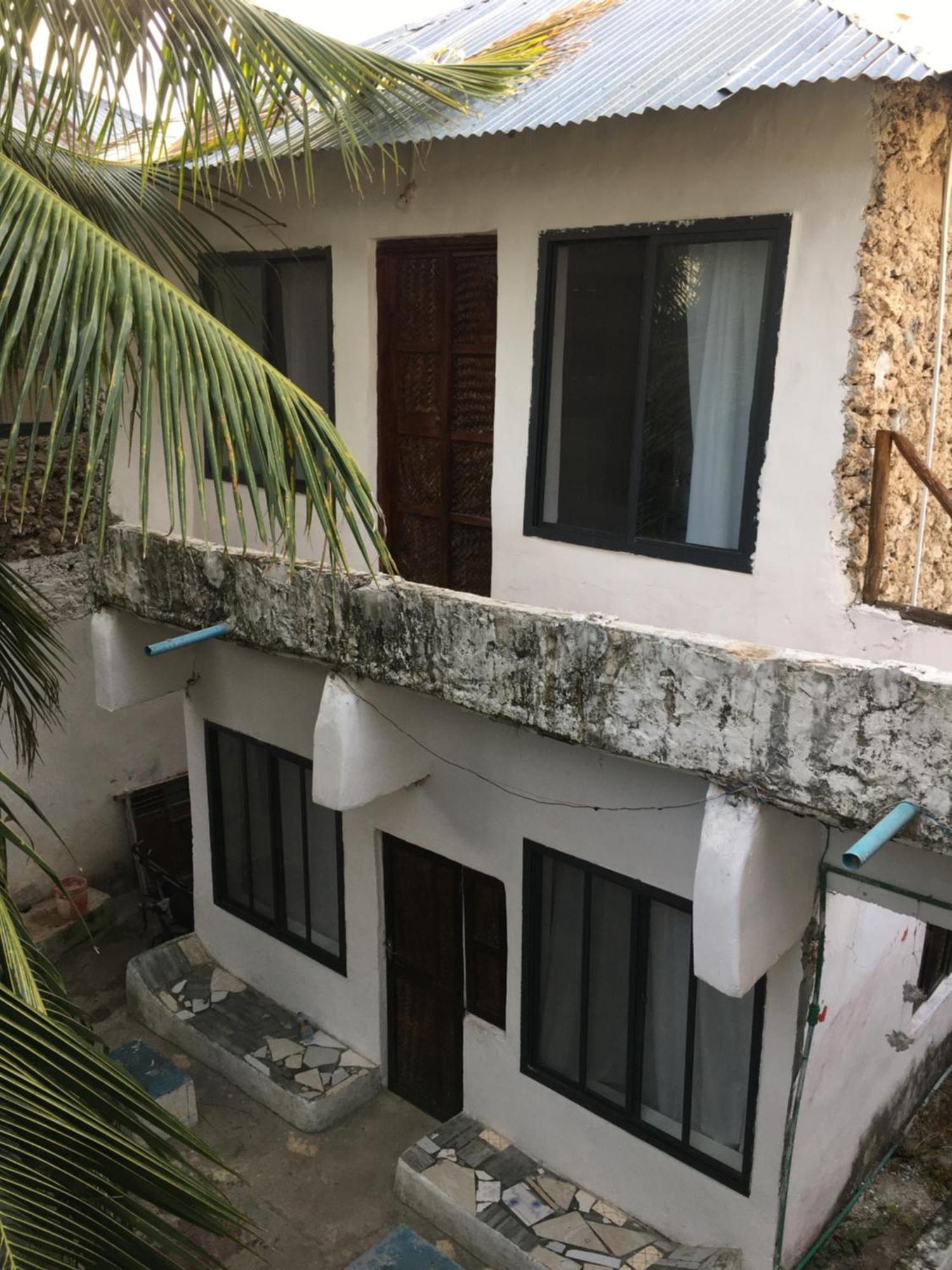 Barefeet Guest house *