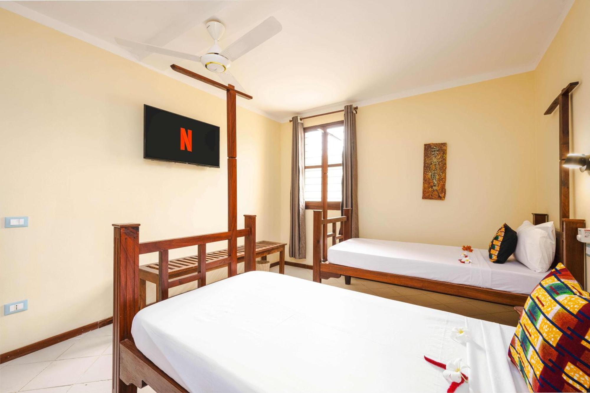 Black Stone Hotel