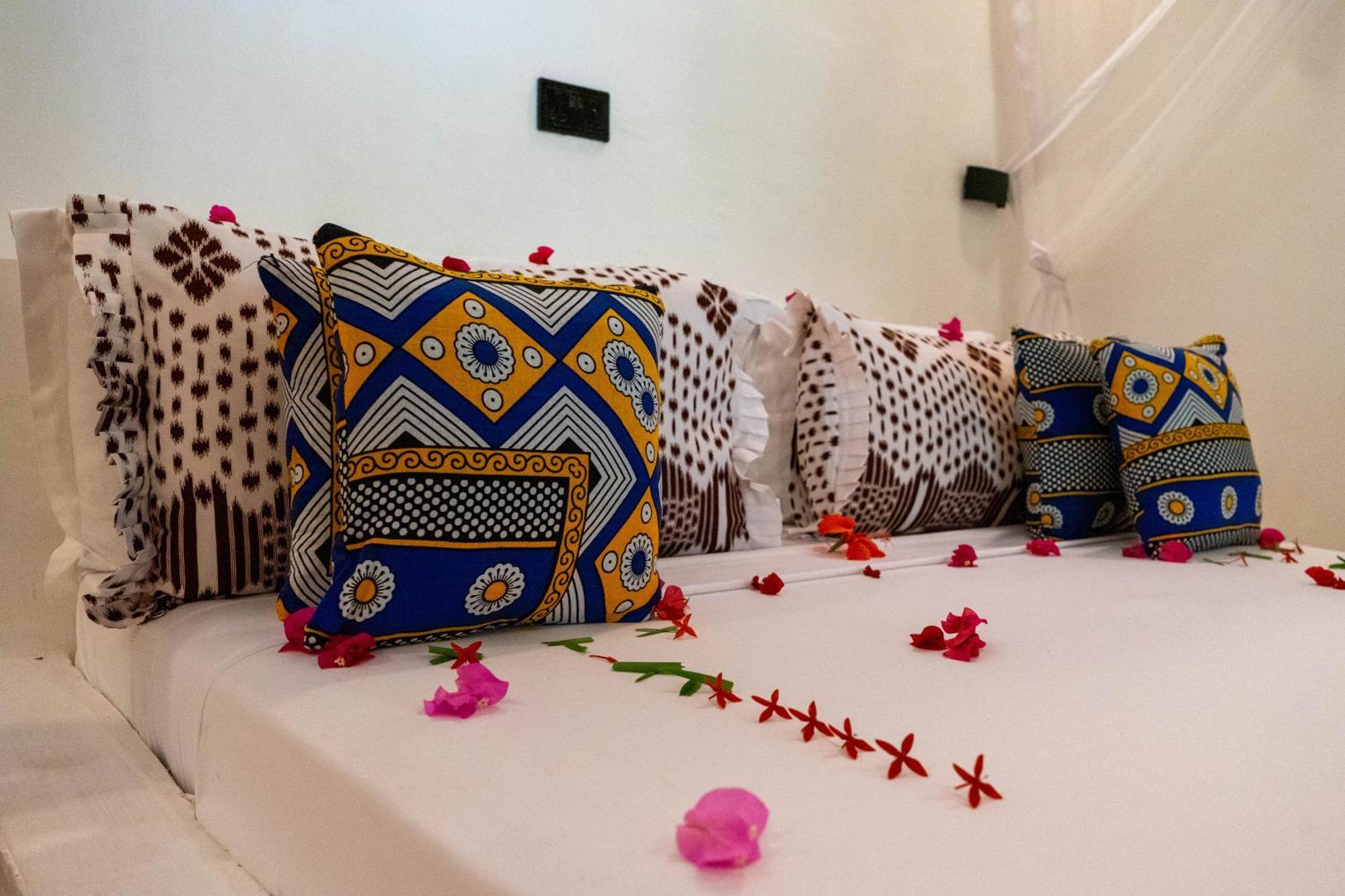 Hotel Bahati 3*