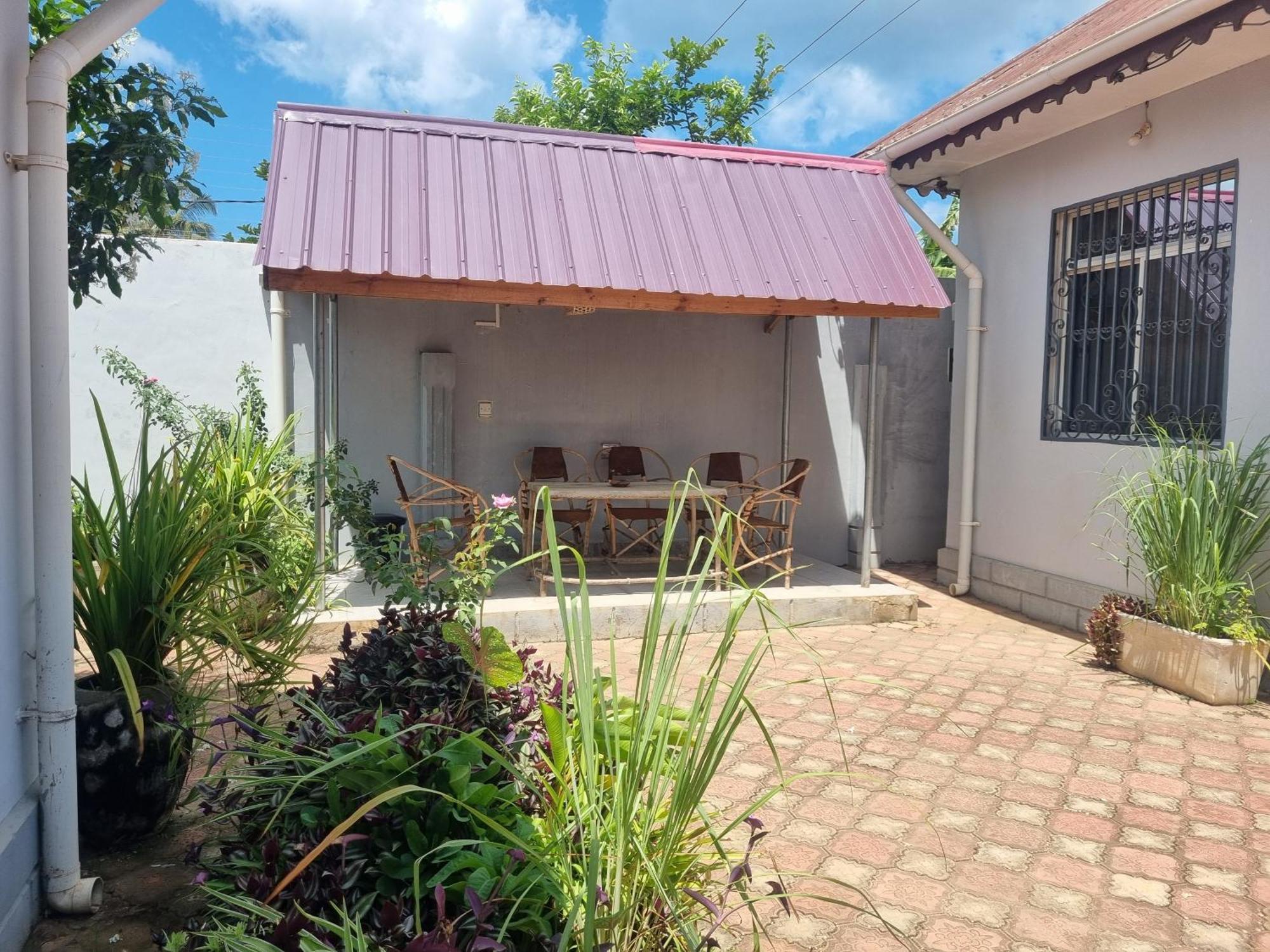 Kikuba House Airport