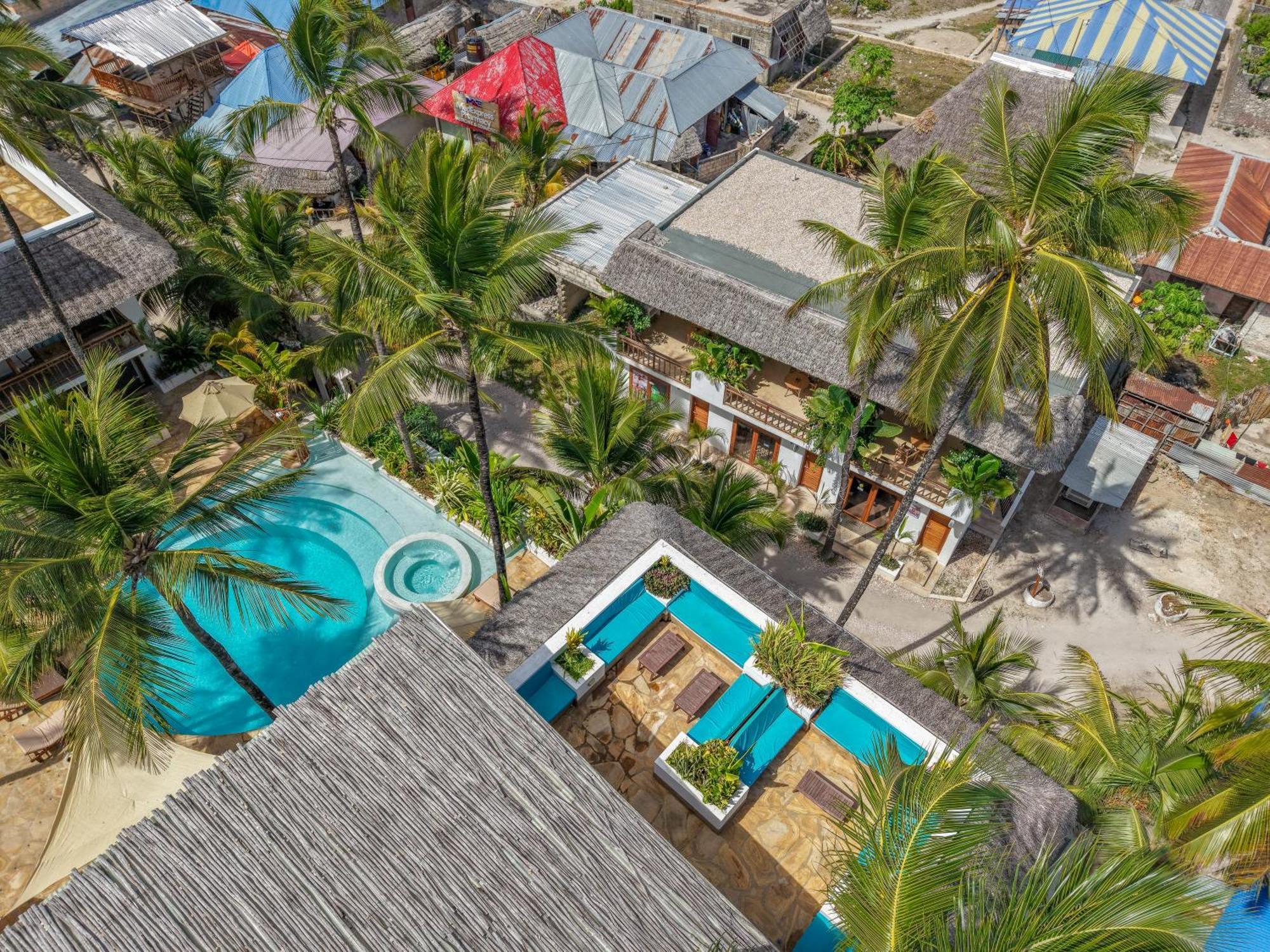 Aluna 4* Paje
