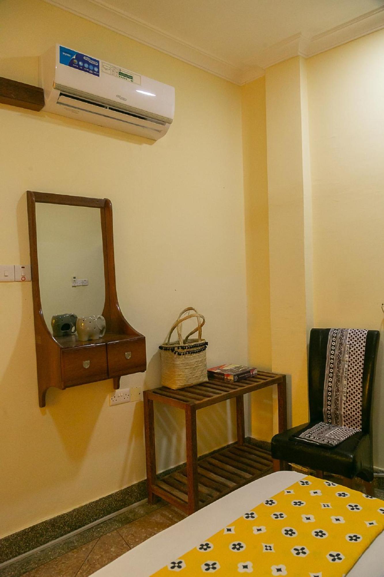 Town Nest Hotel 3*