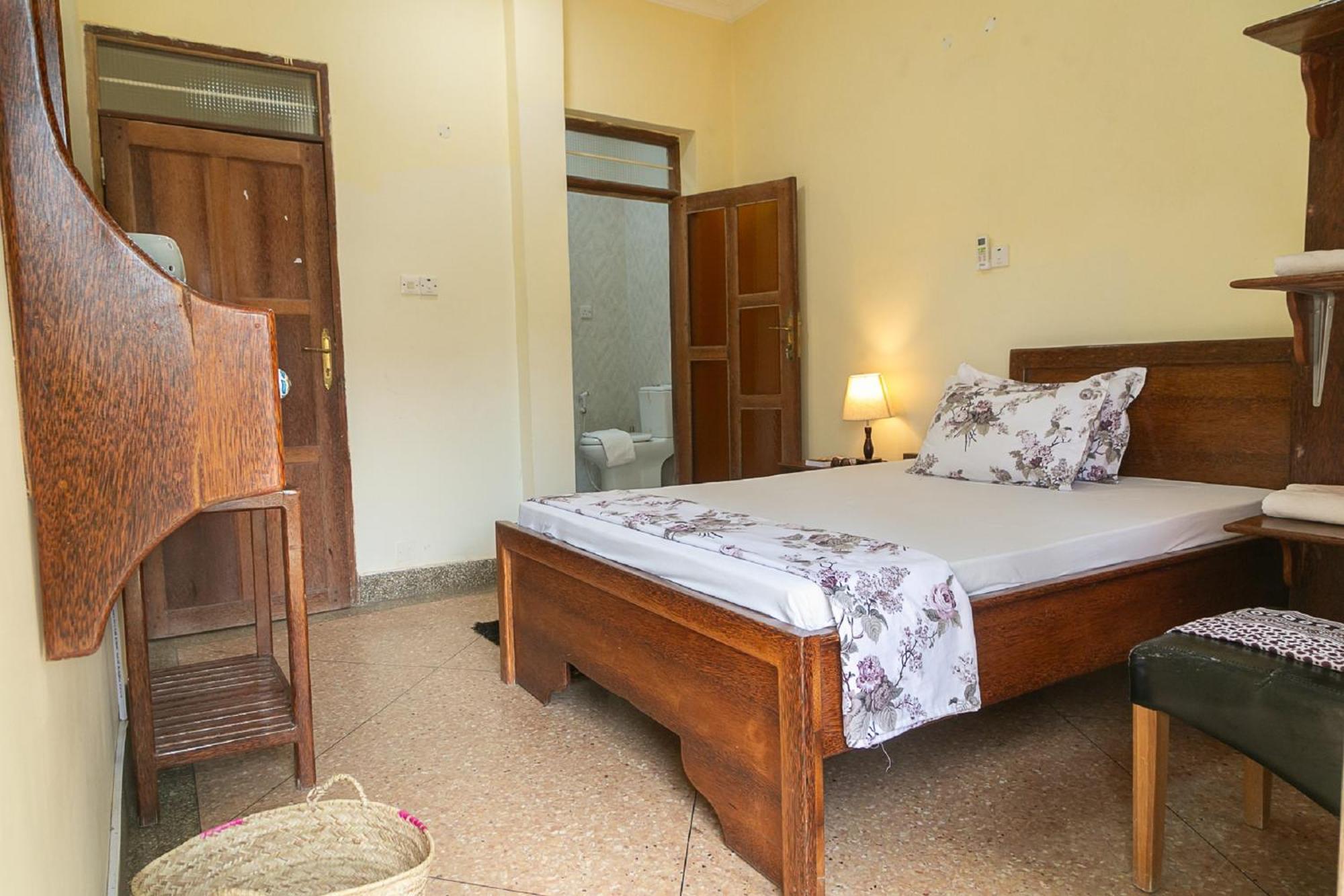 Town Nest Hotel 3*