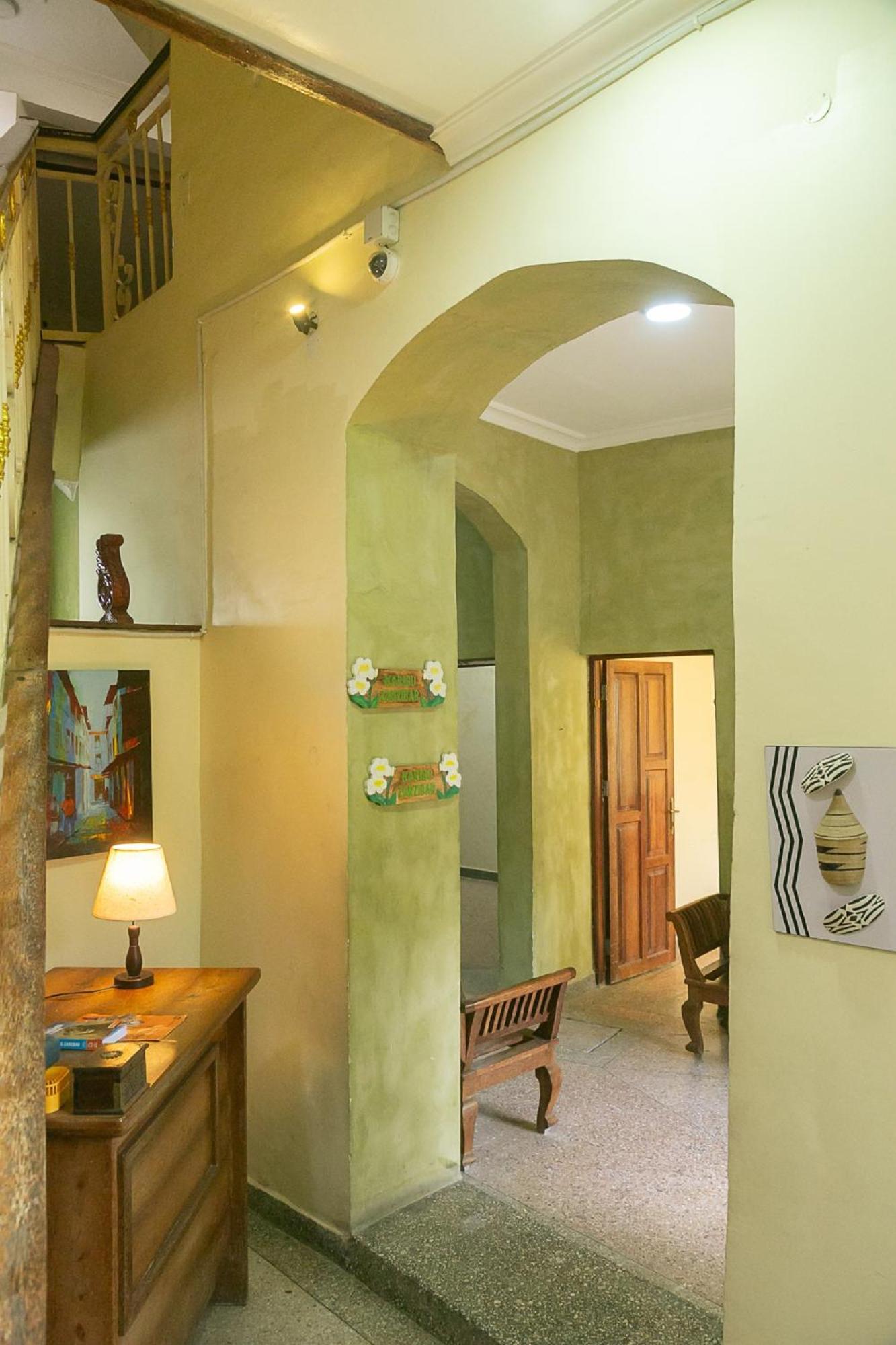 Town Nest Hotel 3*