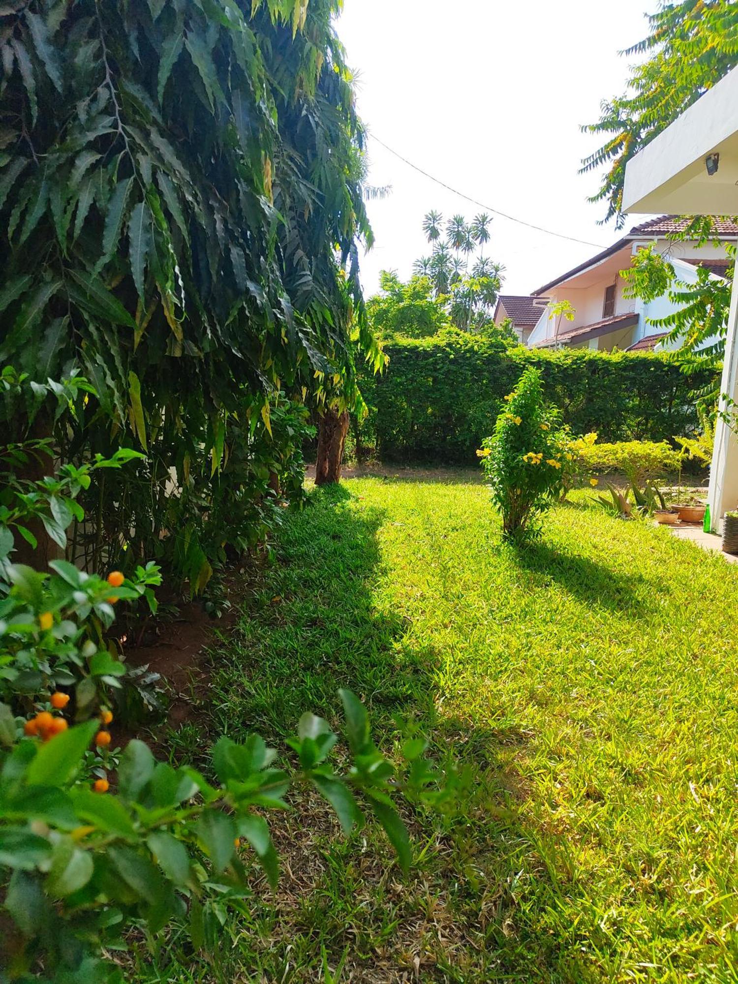 Salama Garden Mbweni Bed & Breakfast *