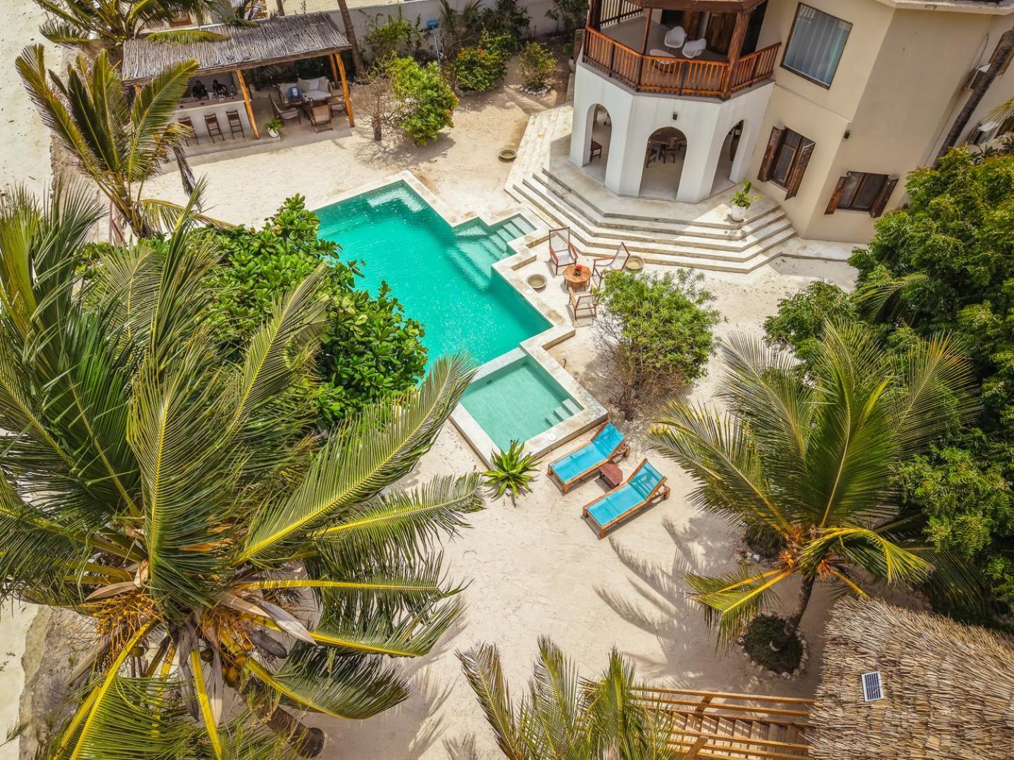 Solymar Staffed Beach Front Jambiani (Zanzibar)