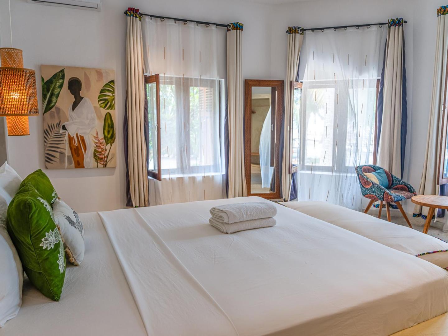Villa Solymar Staffed Beach Front