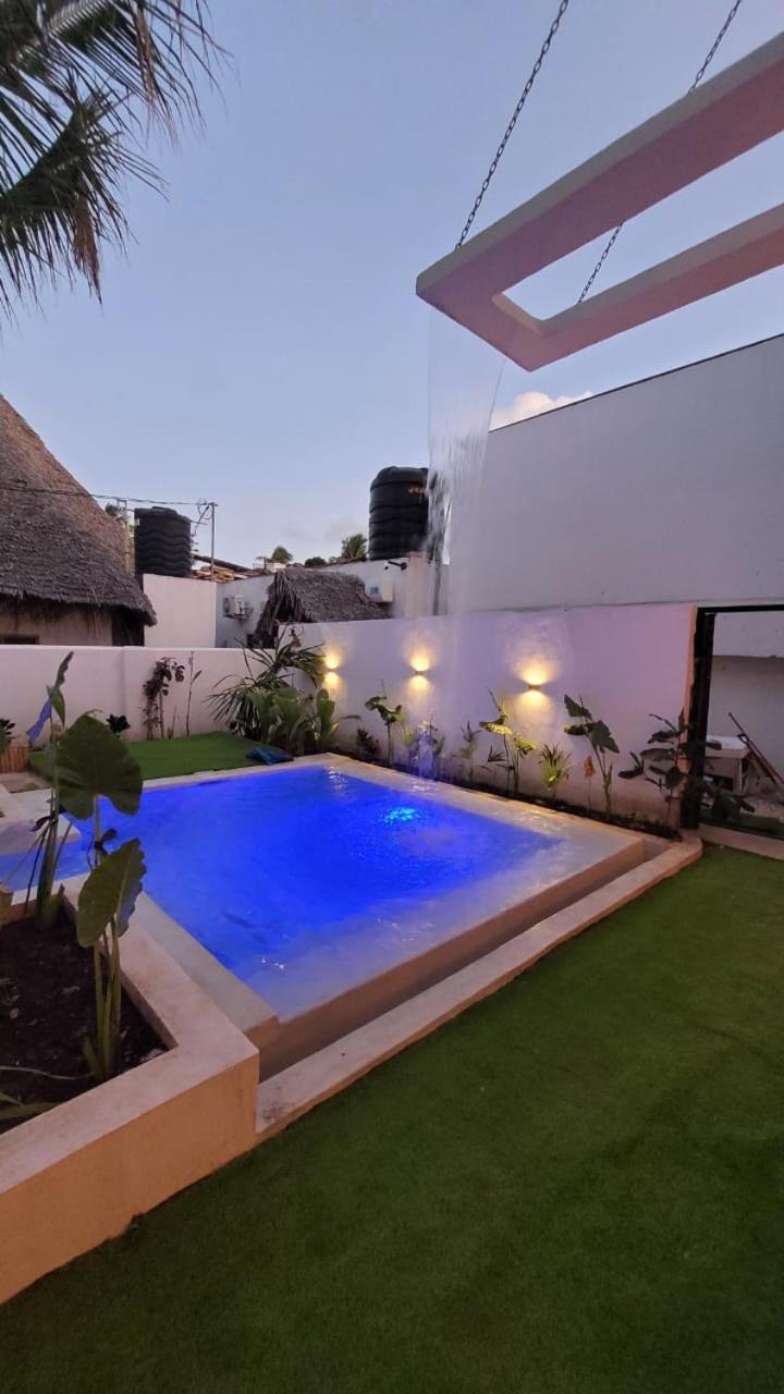 Gorgeous Luxury Waterfall Villa With Private Pool Prime Location In Paje Beach Zanzibar *