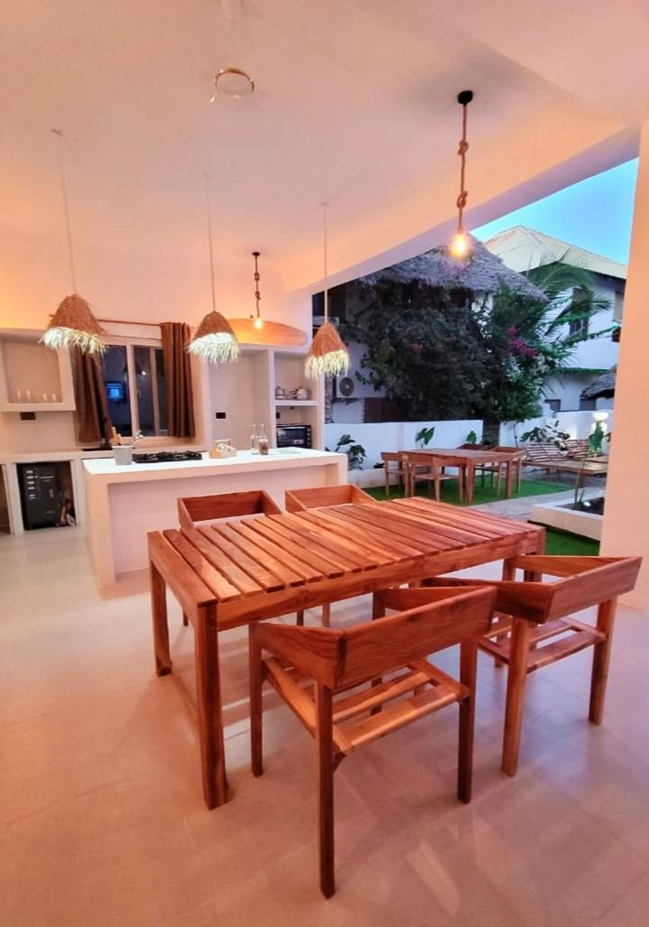Gorgeous Luxury Waterfall Villa With Private Pool Prime Location In Paje Beach Zanzibar Villa *