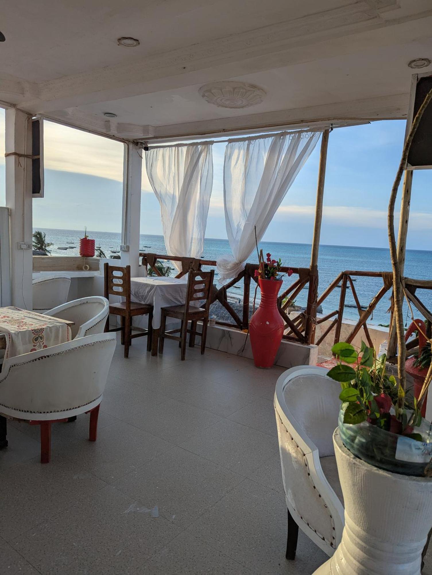 Kassandra Hotel 3*
