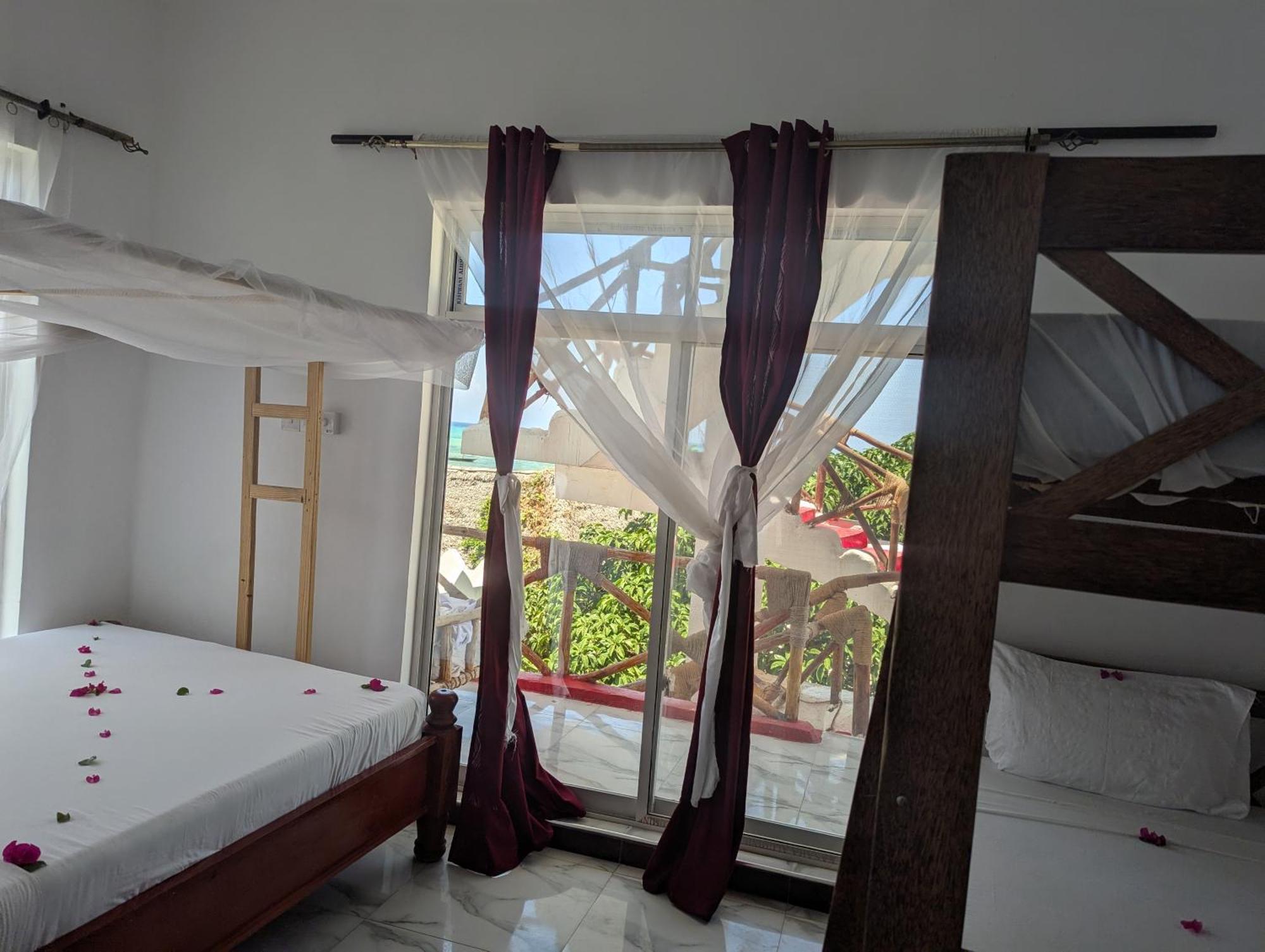 Hotel Kassandra 3*