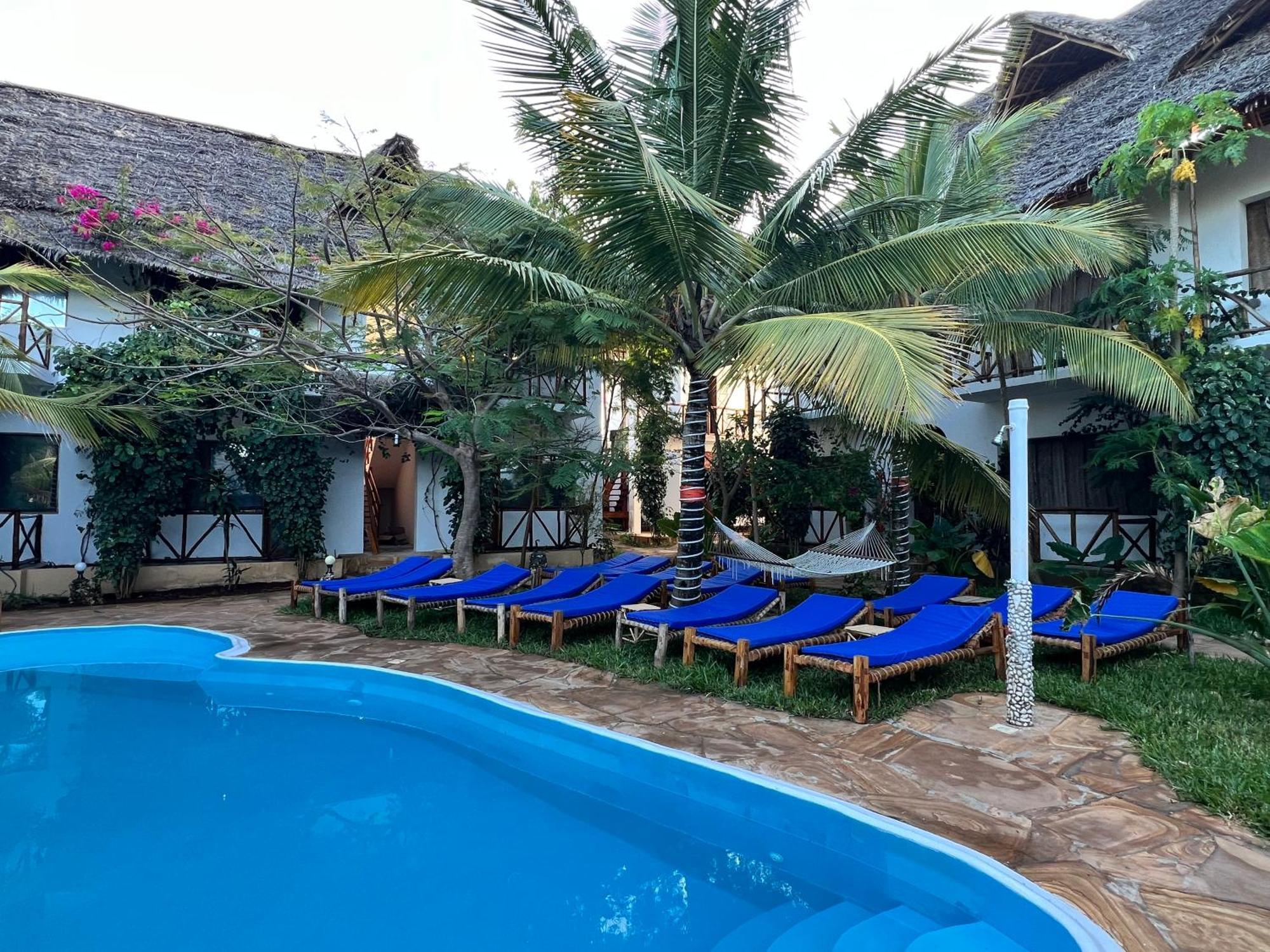 Tropical Hotel 4*