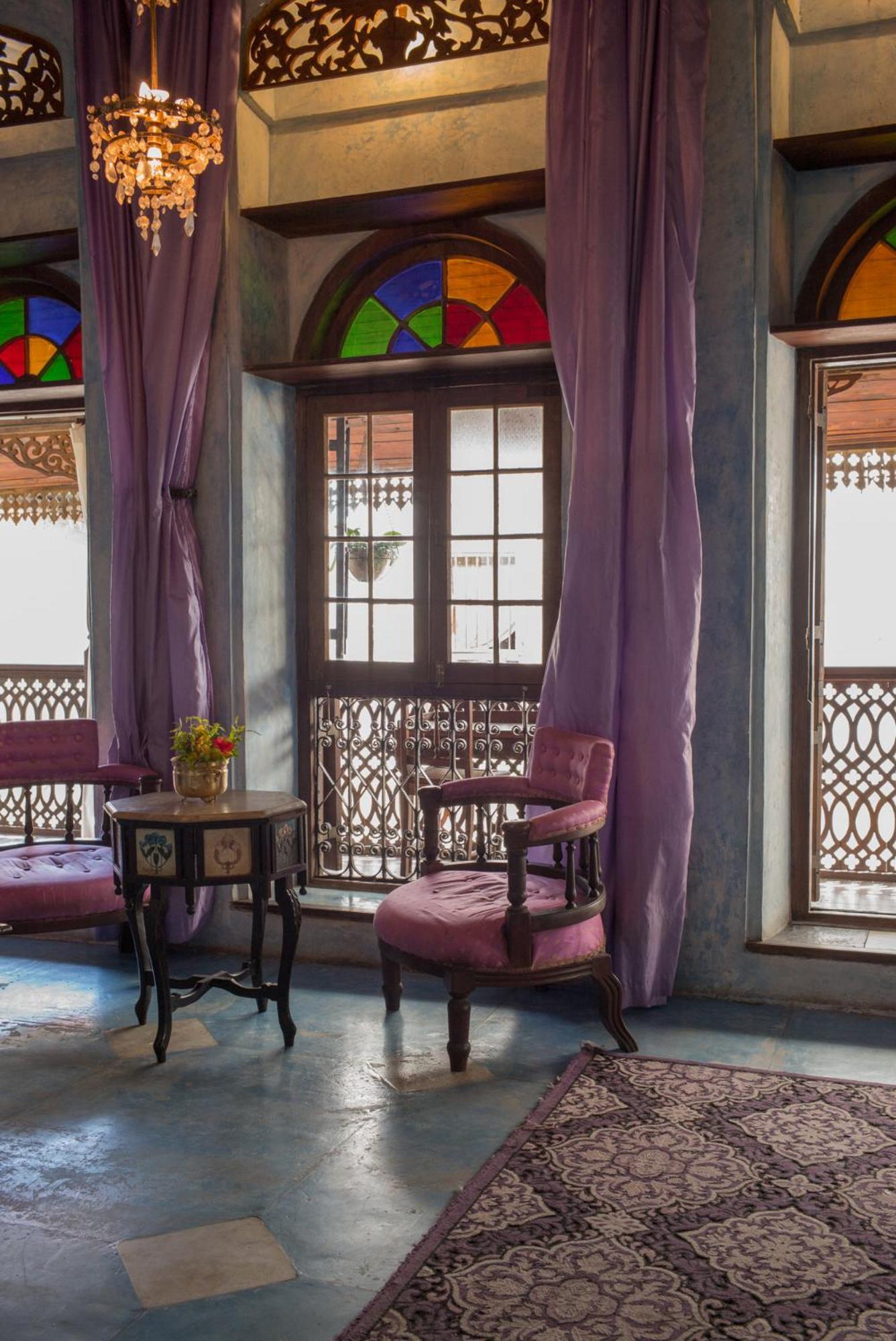 Emerson Spice Hotel