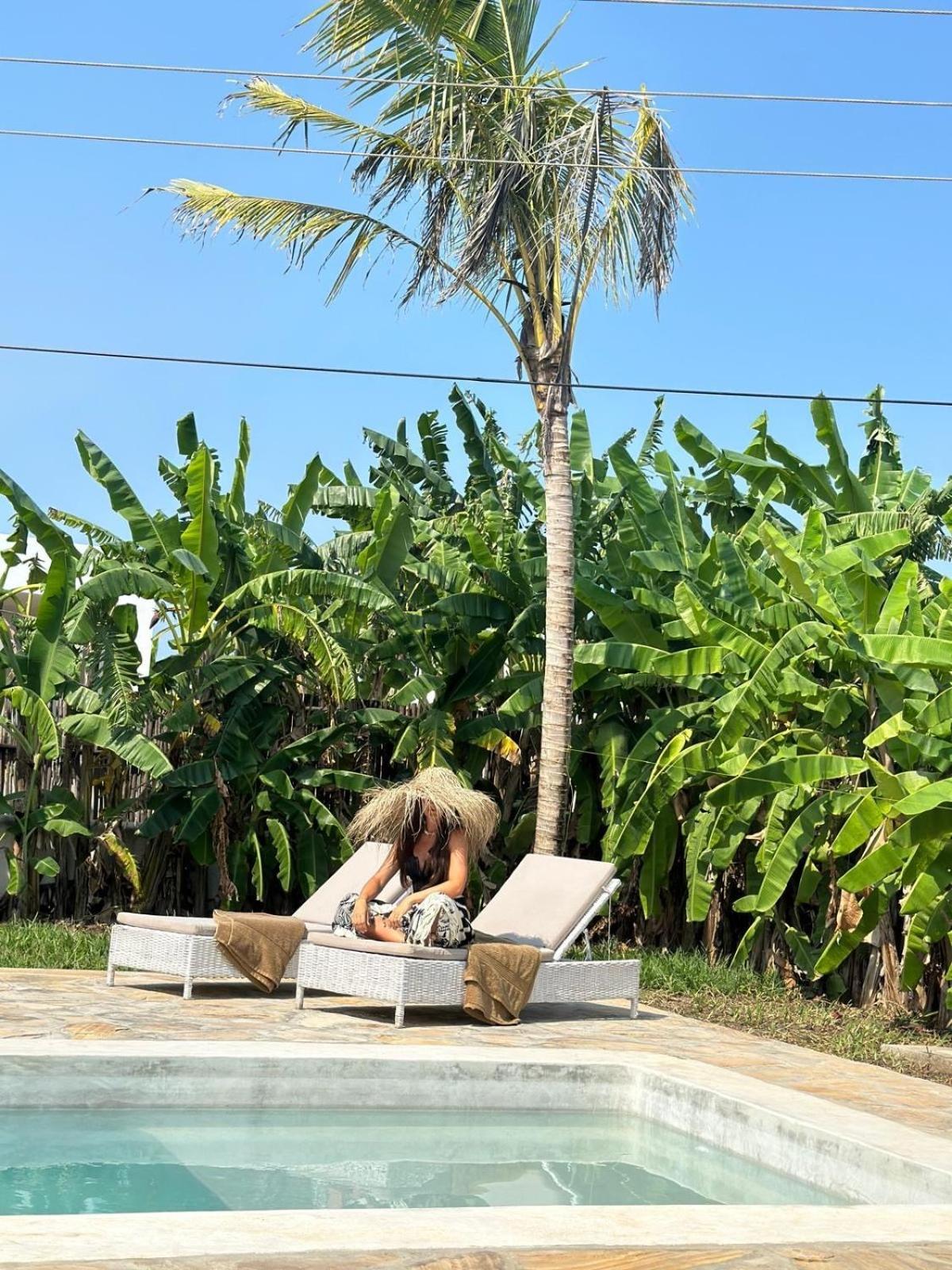 Villa Seaside Reflexion - Entire With Private Pool Gulioni