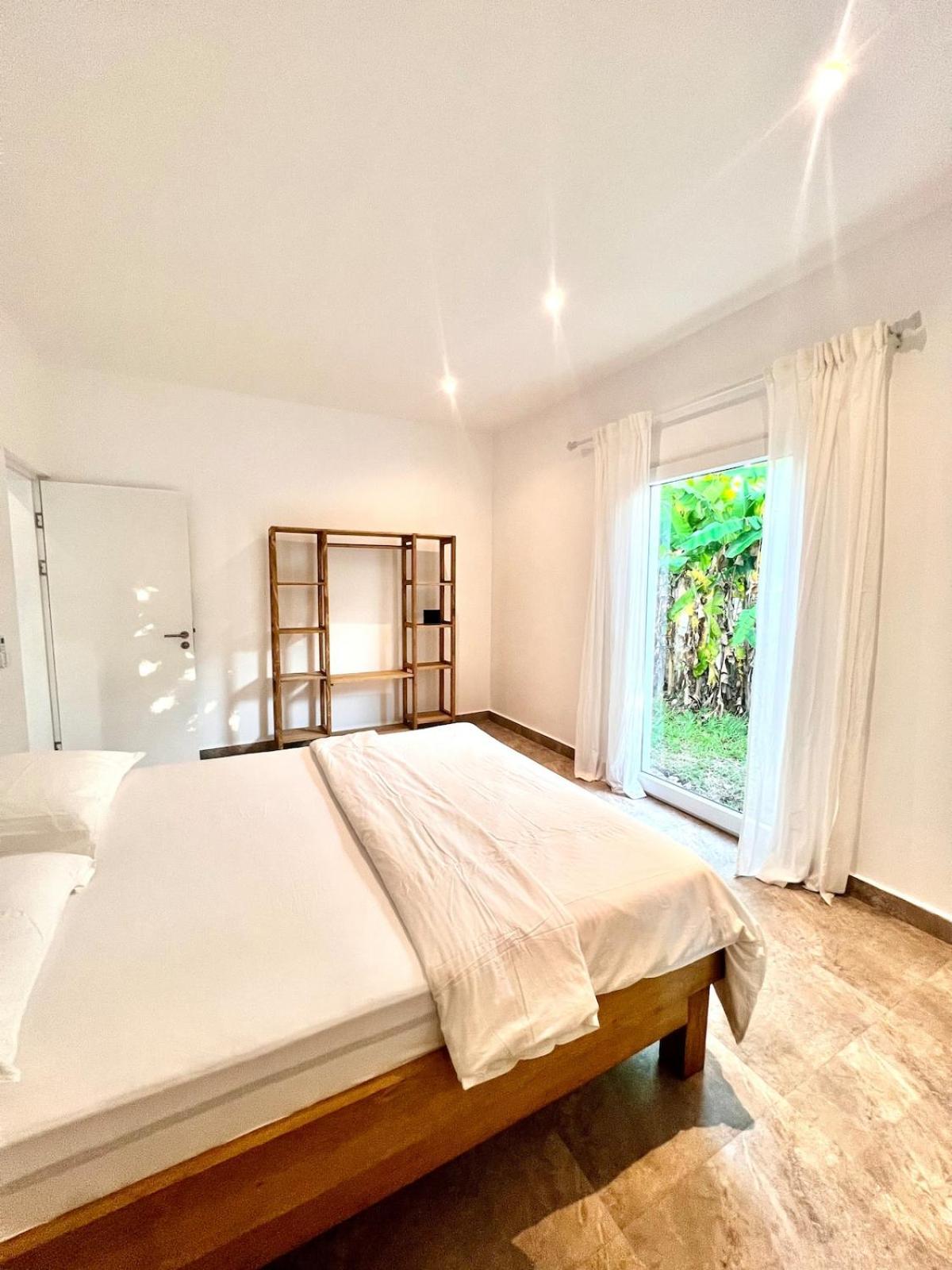 Seaside Reflexion - Entire With Private Pool Gulioni