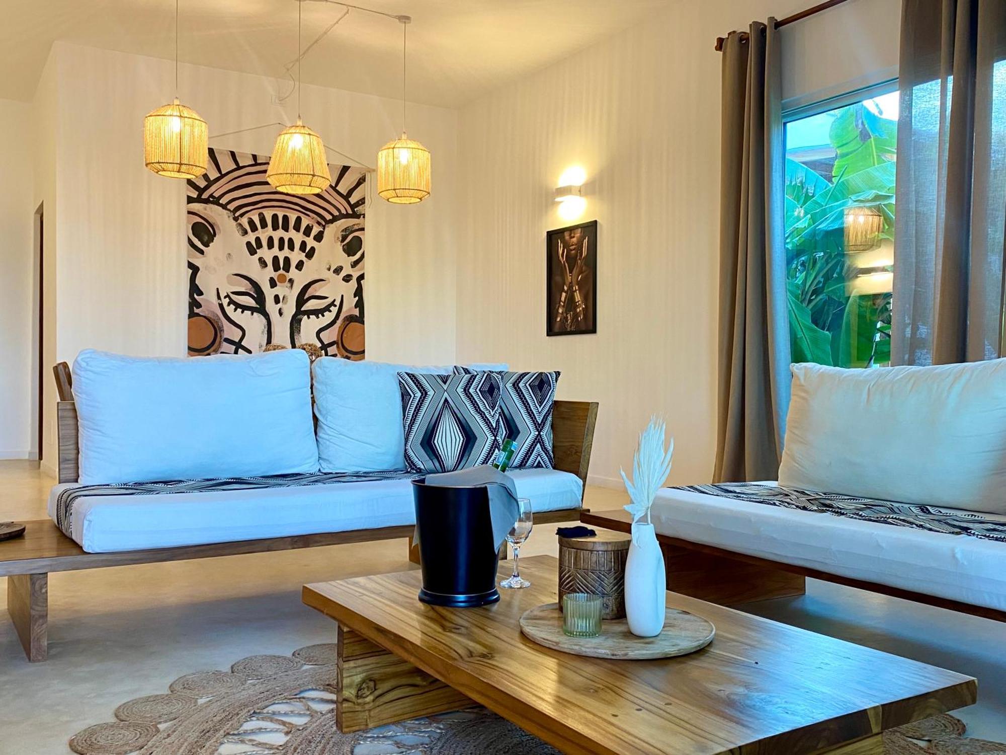 Luxury Lions Zanzibar - With Private Cook&infinity Pools Villa *