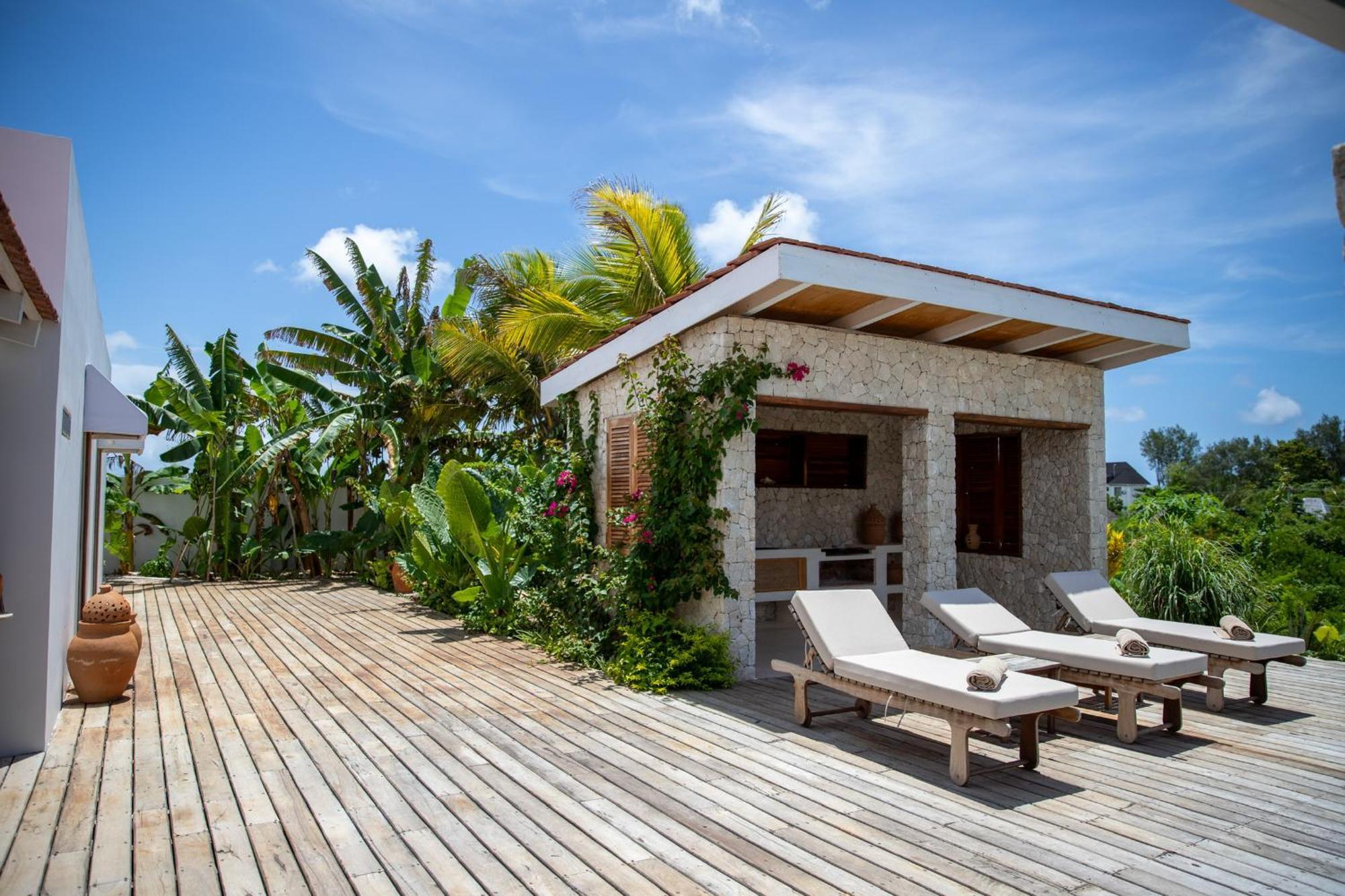 Pola Zanzibar Villa *