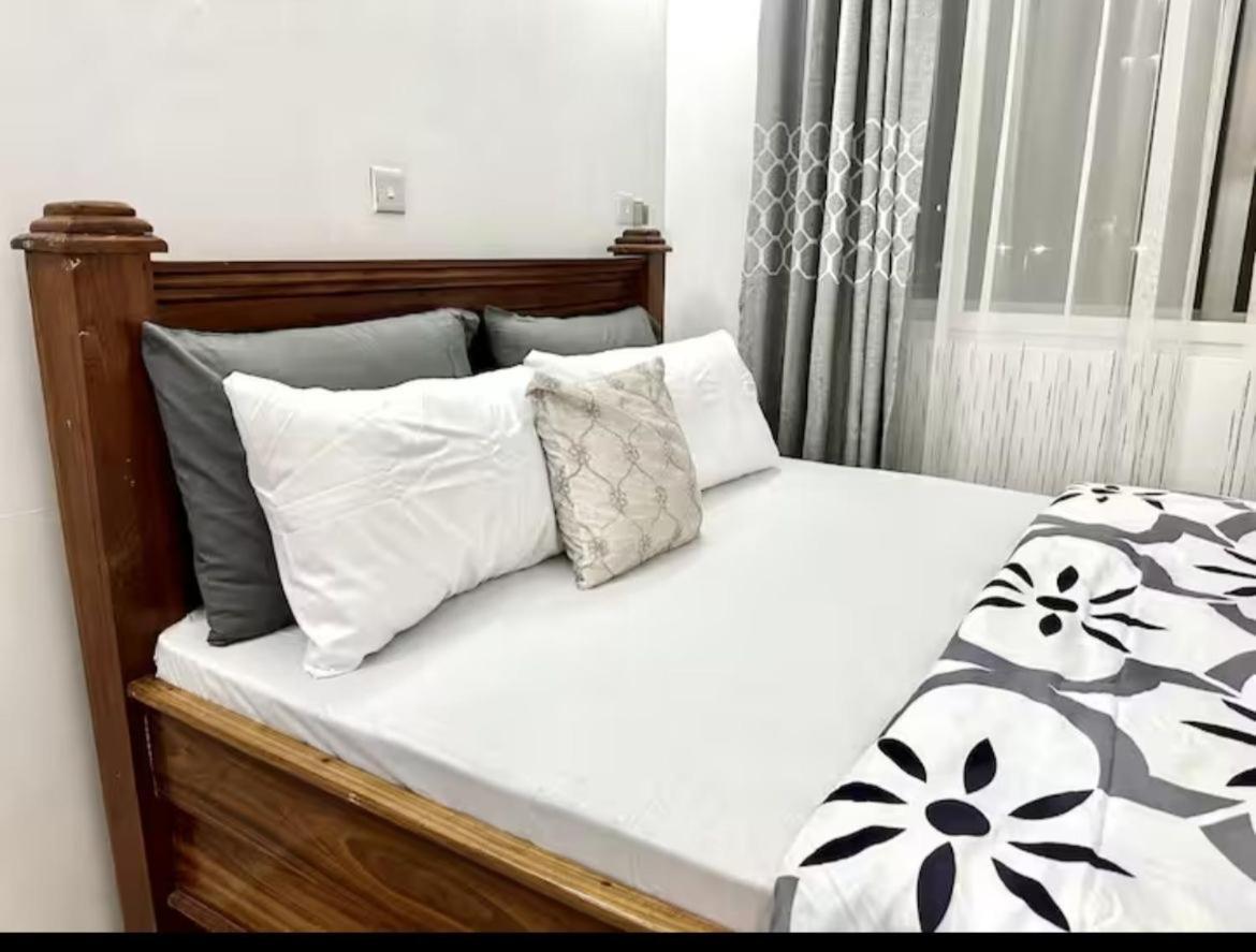 Stylish * Zanzibar