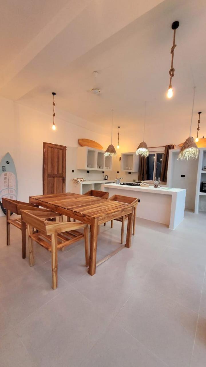 Exquisite Double Storey Luxury Retreat 90m From Zanzibar Ideal Prime Location Tv Wifi Aircon And Private Pool Villa Paje