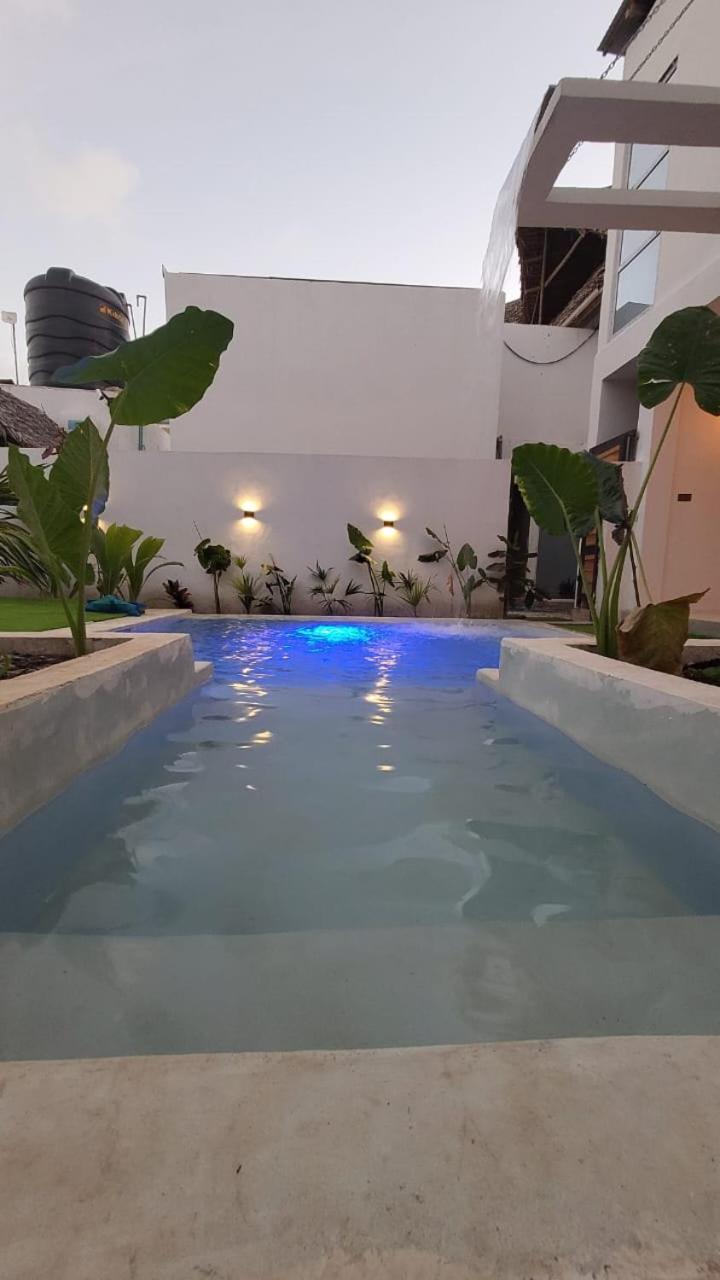 Exquisite Double Storey Luxury Retreat 90m From Zanzibar Ideal Prime Location Tv Wifi Aircon And Private Pool Paje