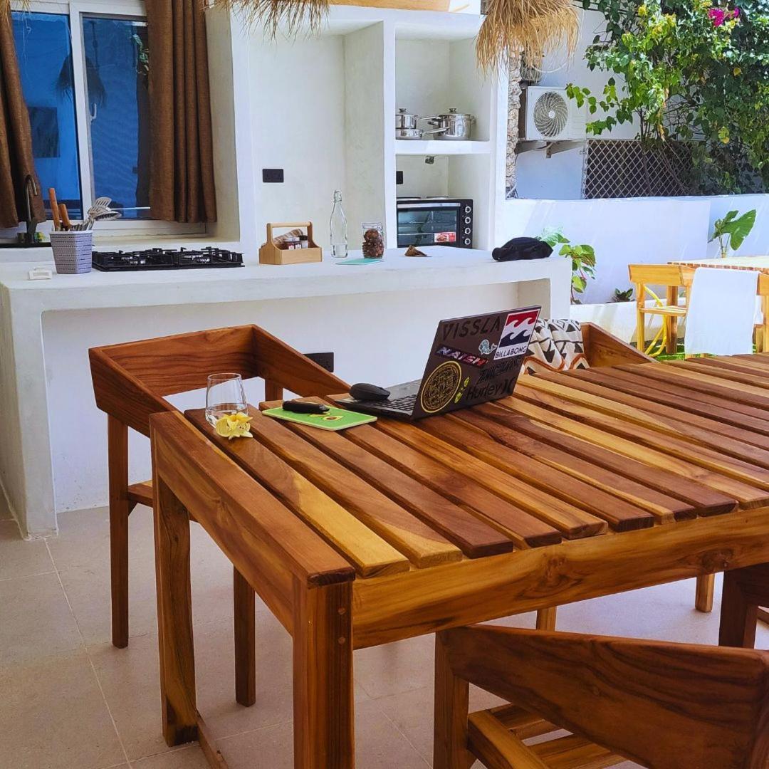 Exquisite Double Storey Luxury Retreat 90m From Zanzibar Ideal Prime Location Tv Wifi Aircon And Private Pool Paje