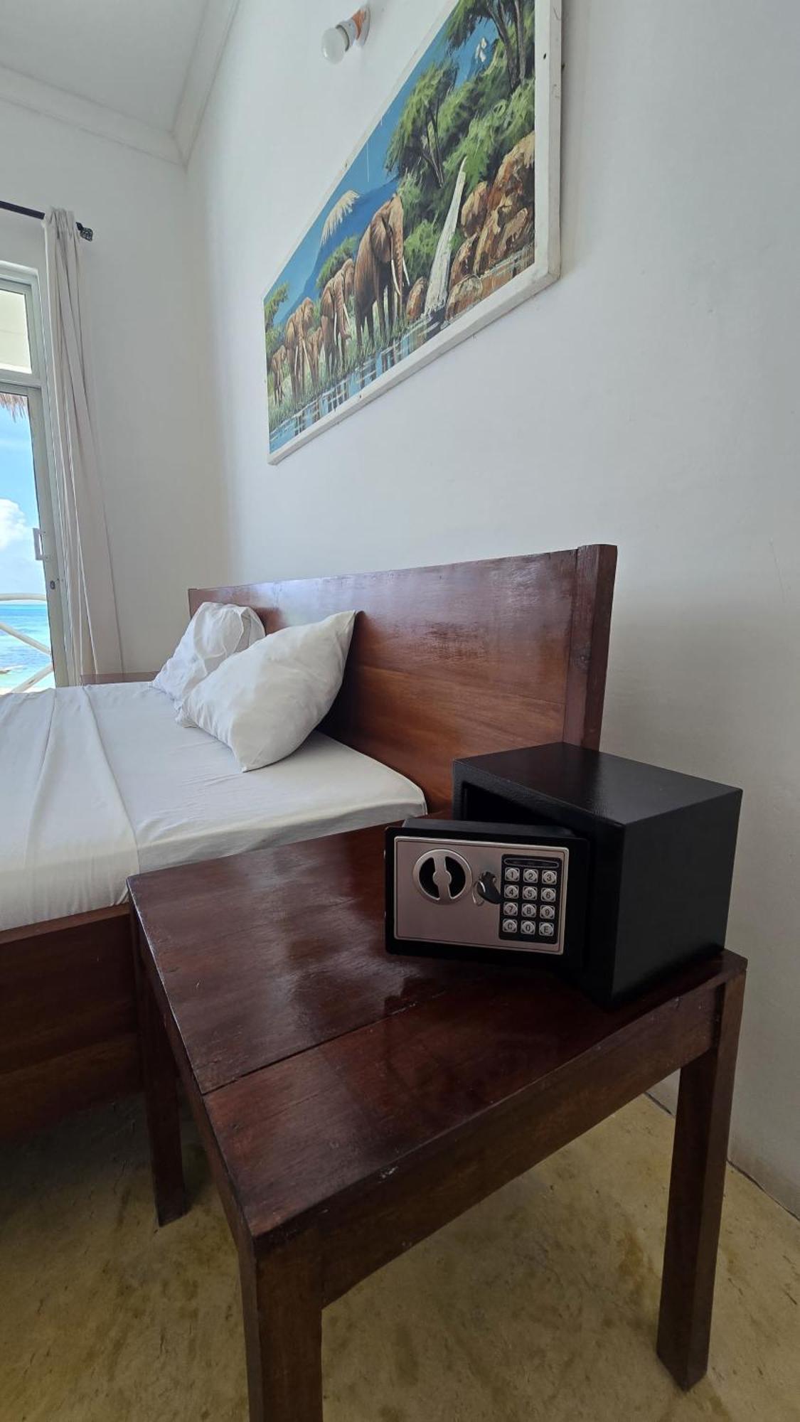Equalia Boutique Hotel 3*