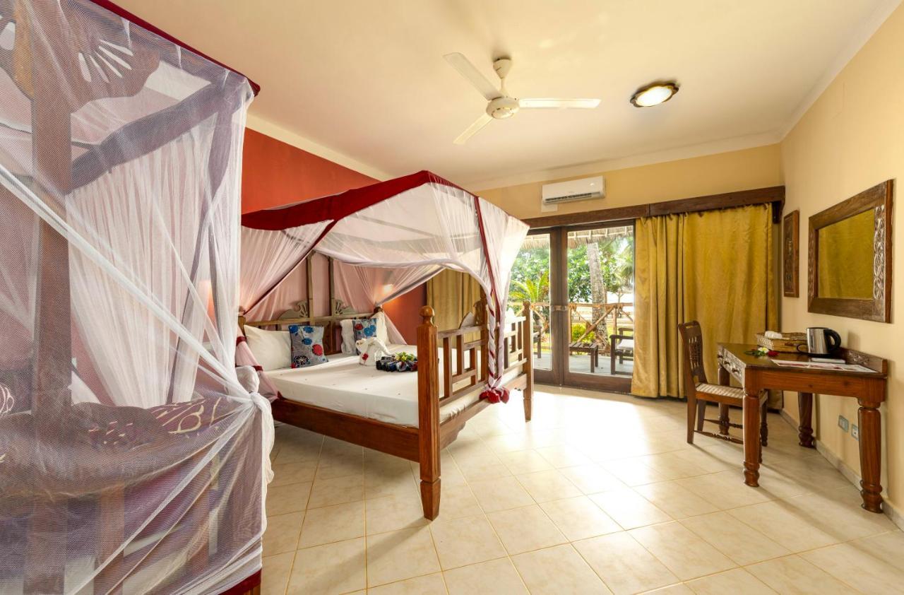 Uroa Bay Resort