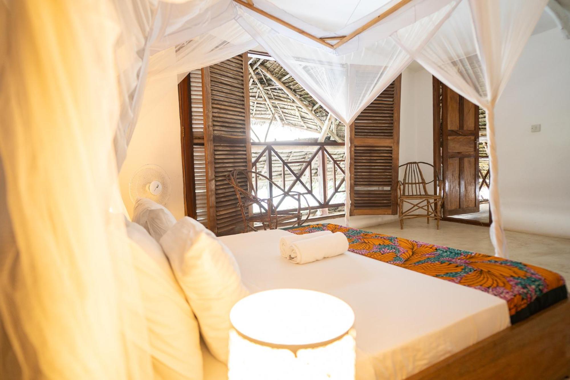 Pili Pili Paradise Beach Hotel 3*