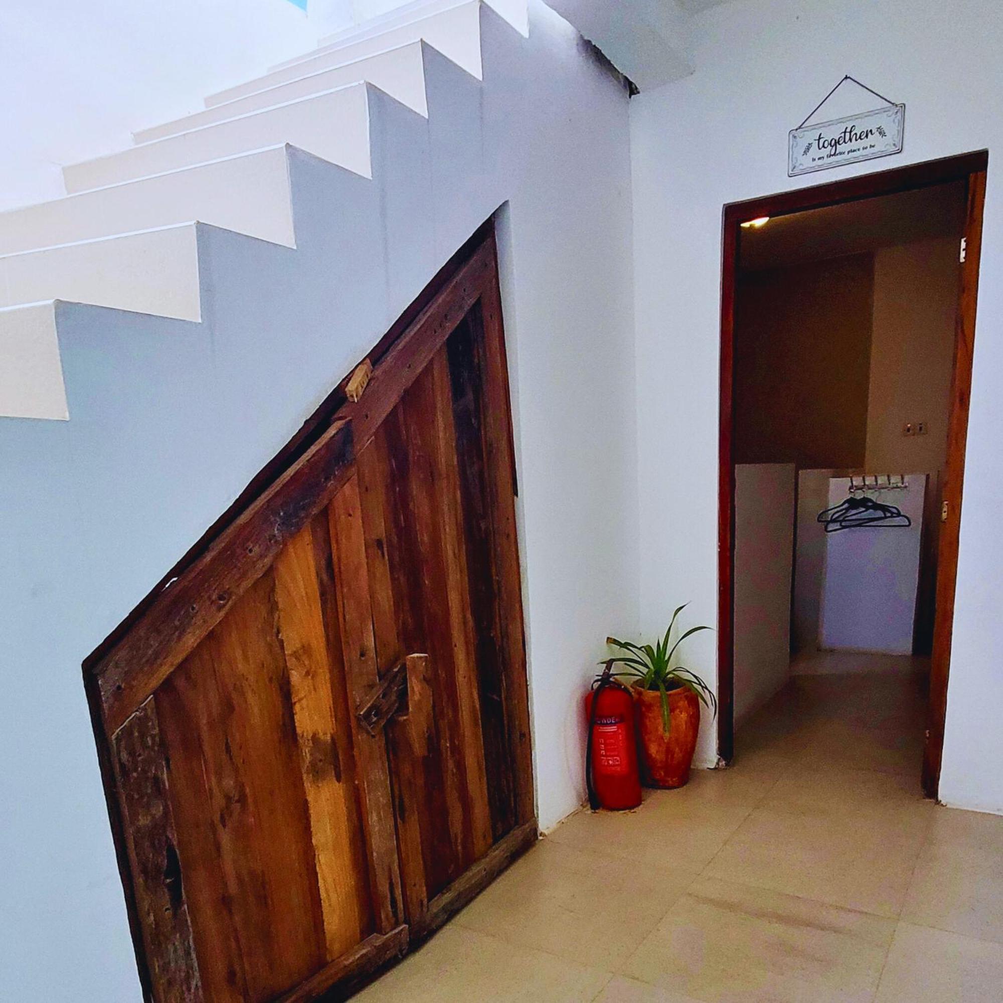 Luxury Penthouse With Private Rooftop Pool Prime Location Zanzibar Tv Wifi Ac Steps To The Paje