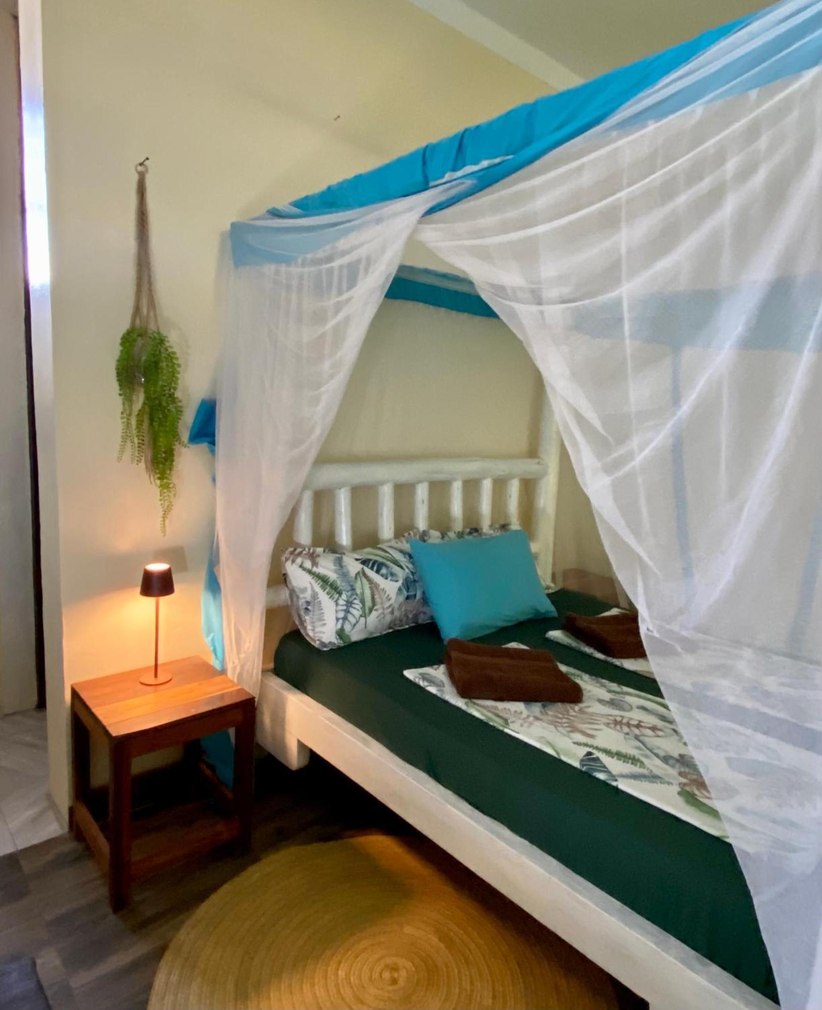 Darwesh Nyumba Bed & Breakfast *