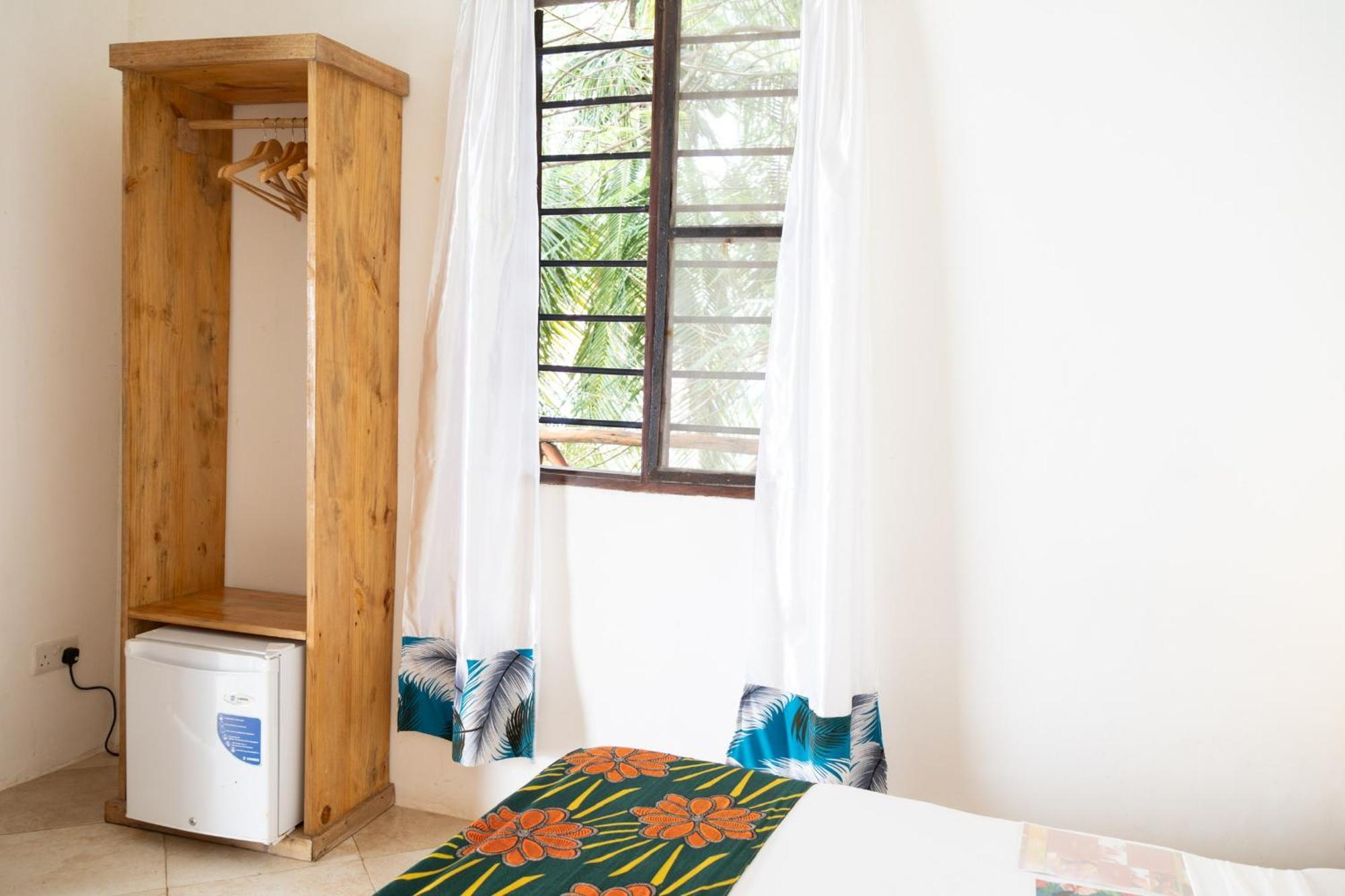 Pili Pili Paradise Beach Hotel