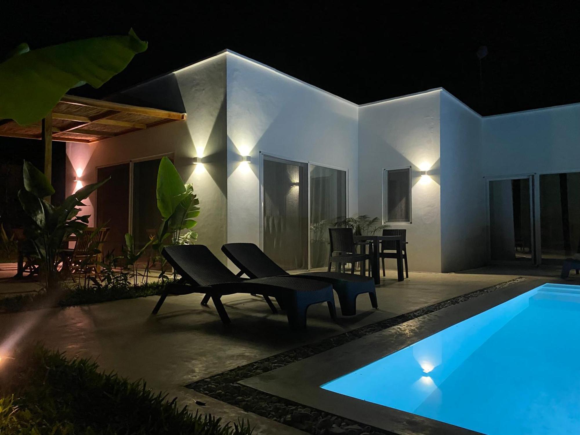 Luxury Lions Zanzibar - With Private Cook&infinity Pools Villa *