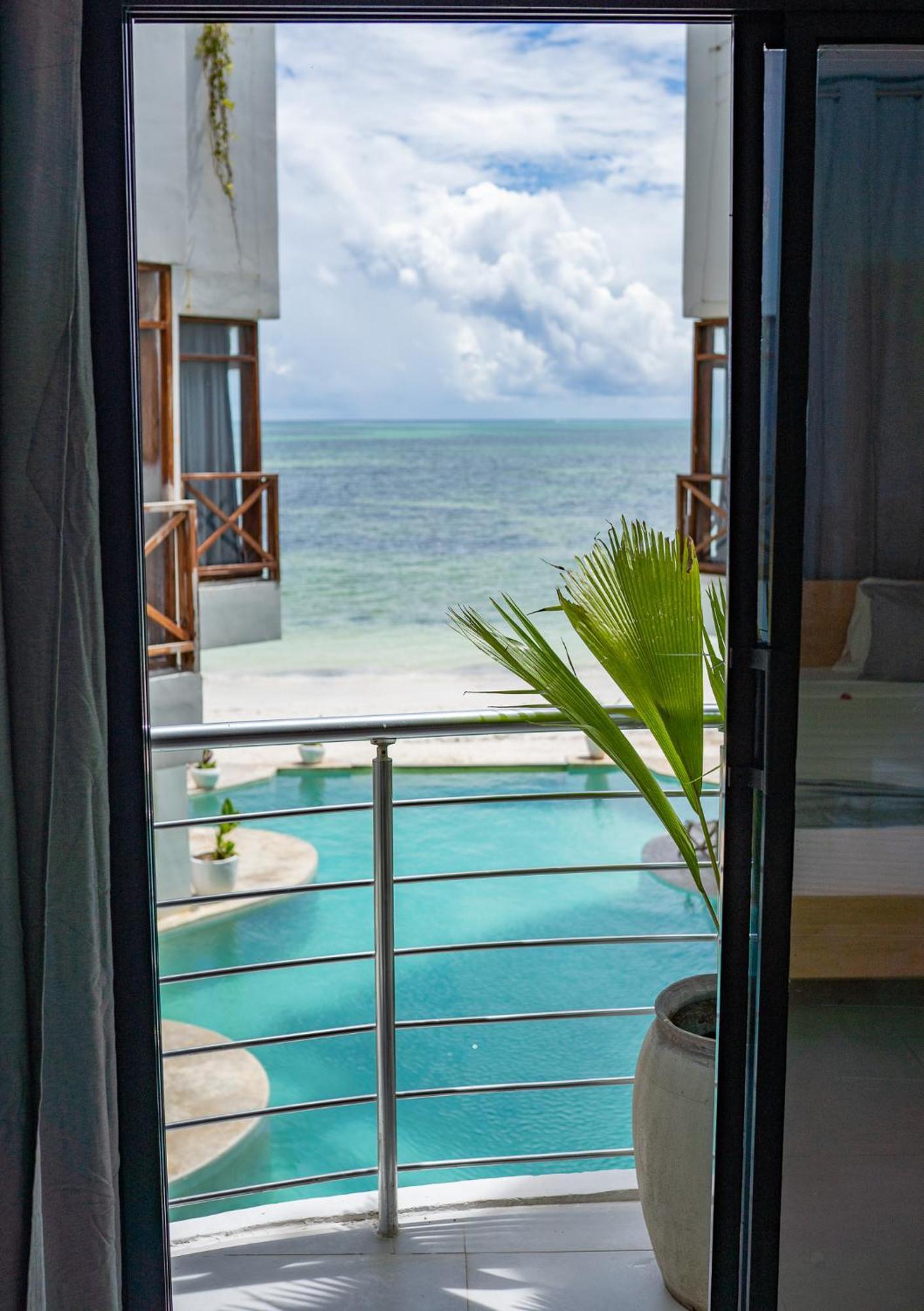 Pili Pili Tropical Island 4*