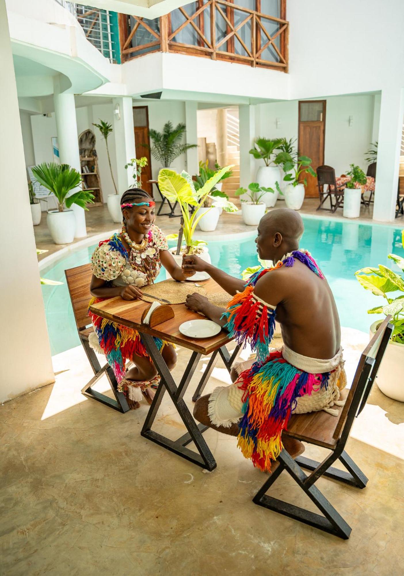 Hotel Pili Pili Tropical Island 4*