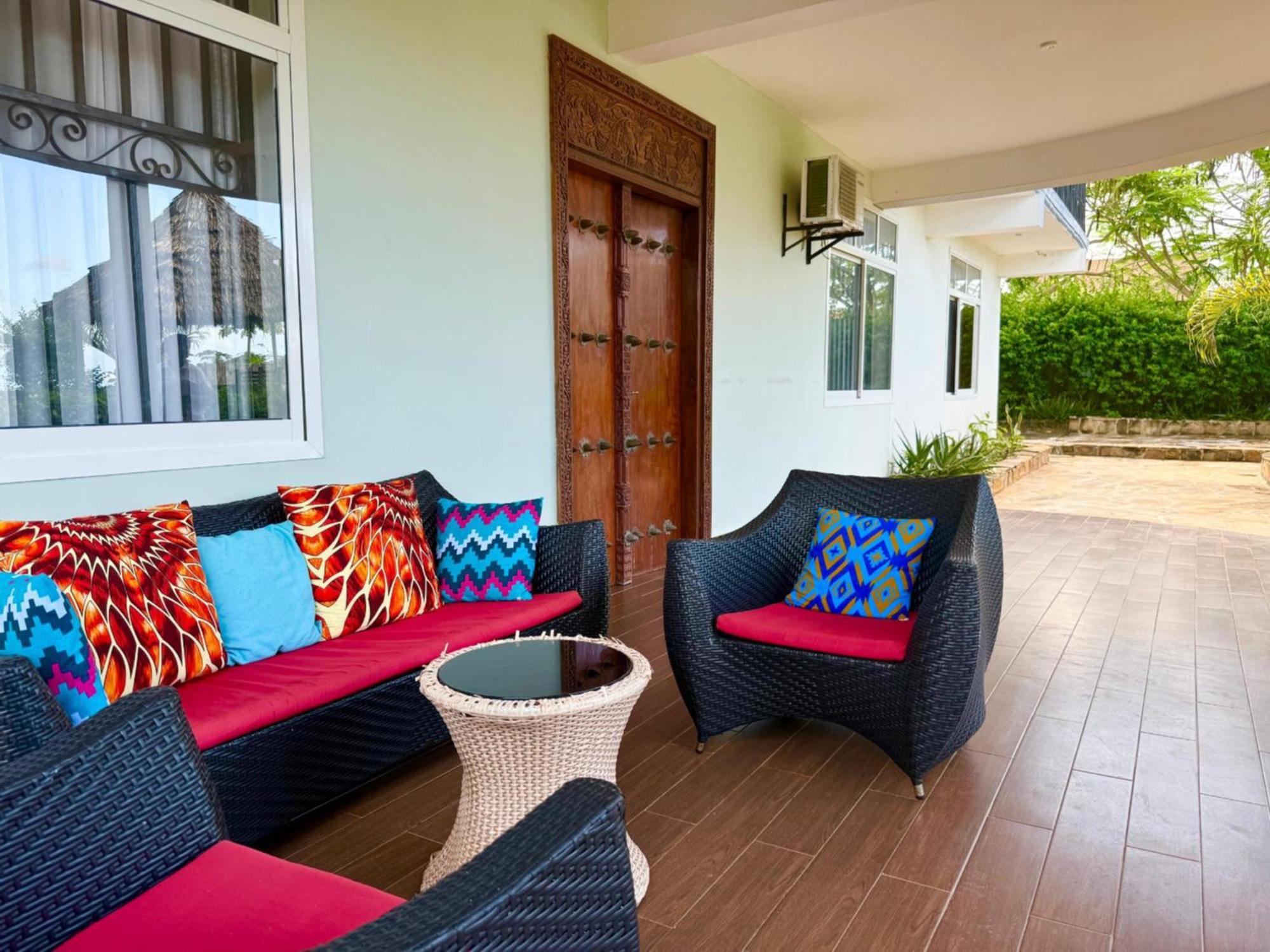 Sea Crest Hotel