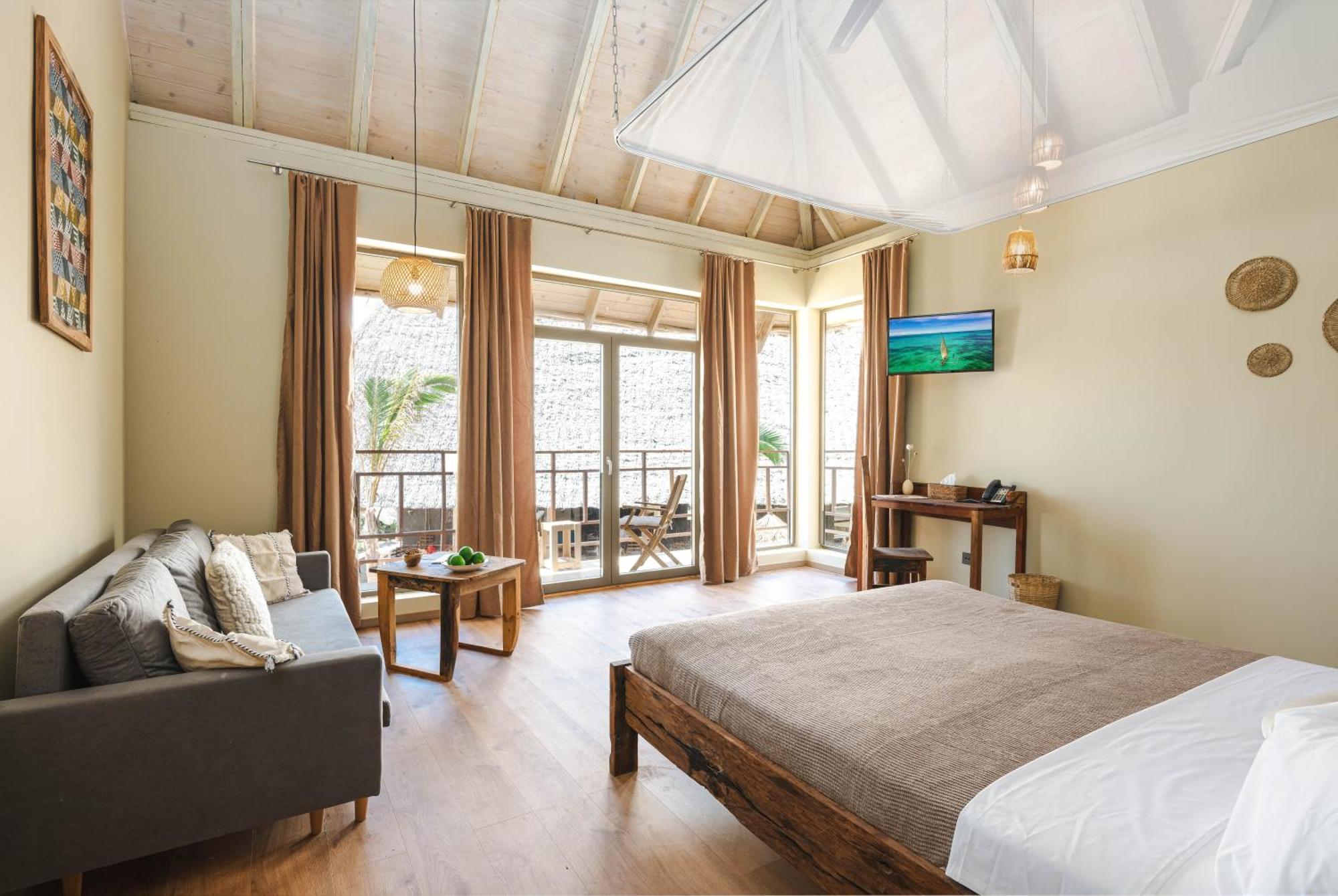 Hotel Clove Island Essence & 5*