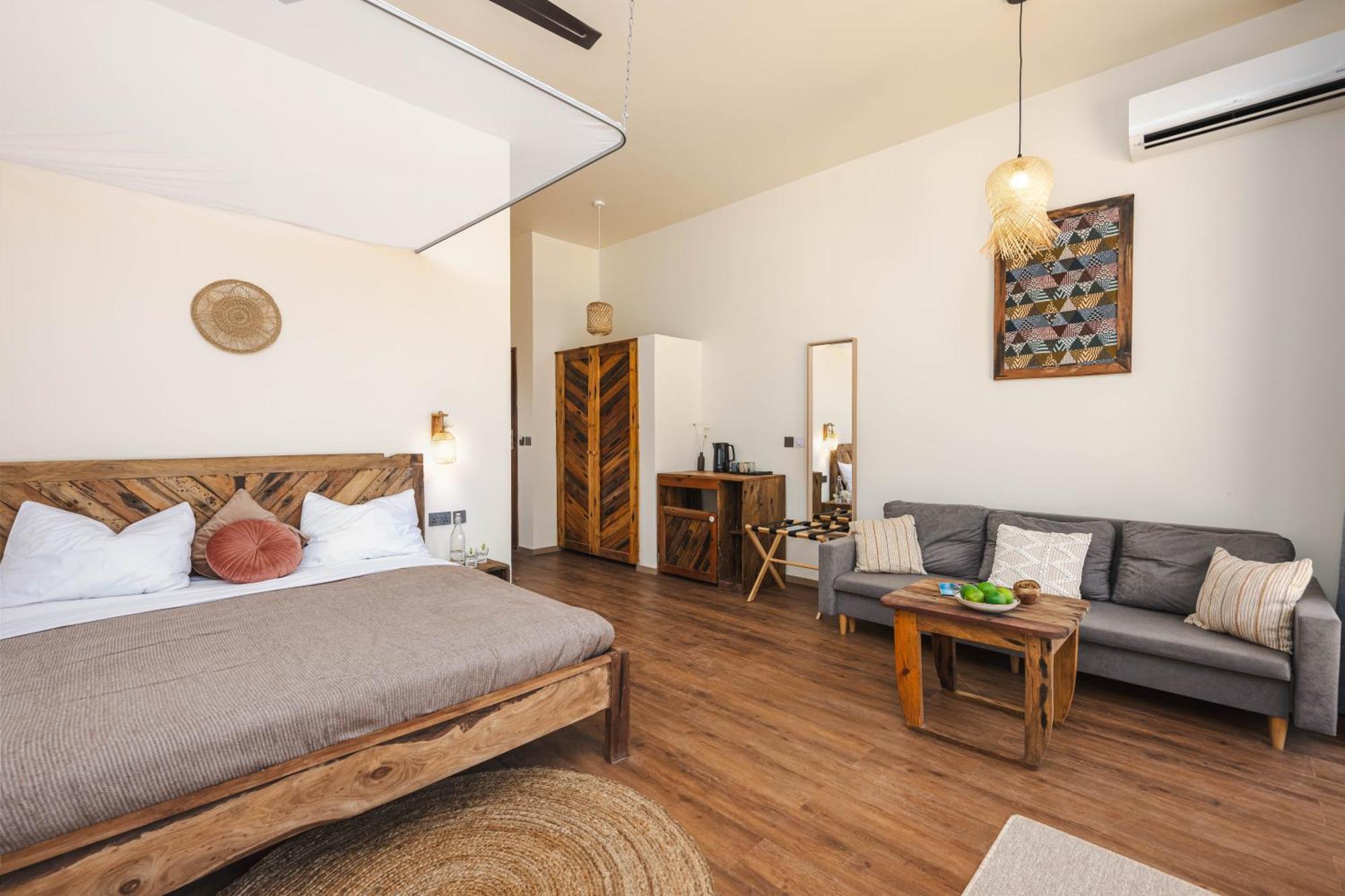Hotel Clove Island Essence & 5*