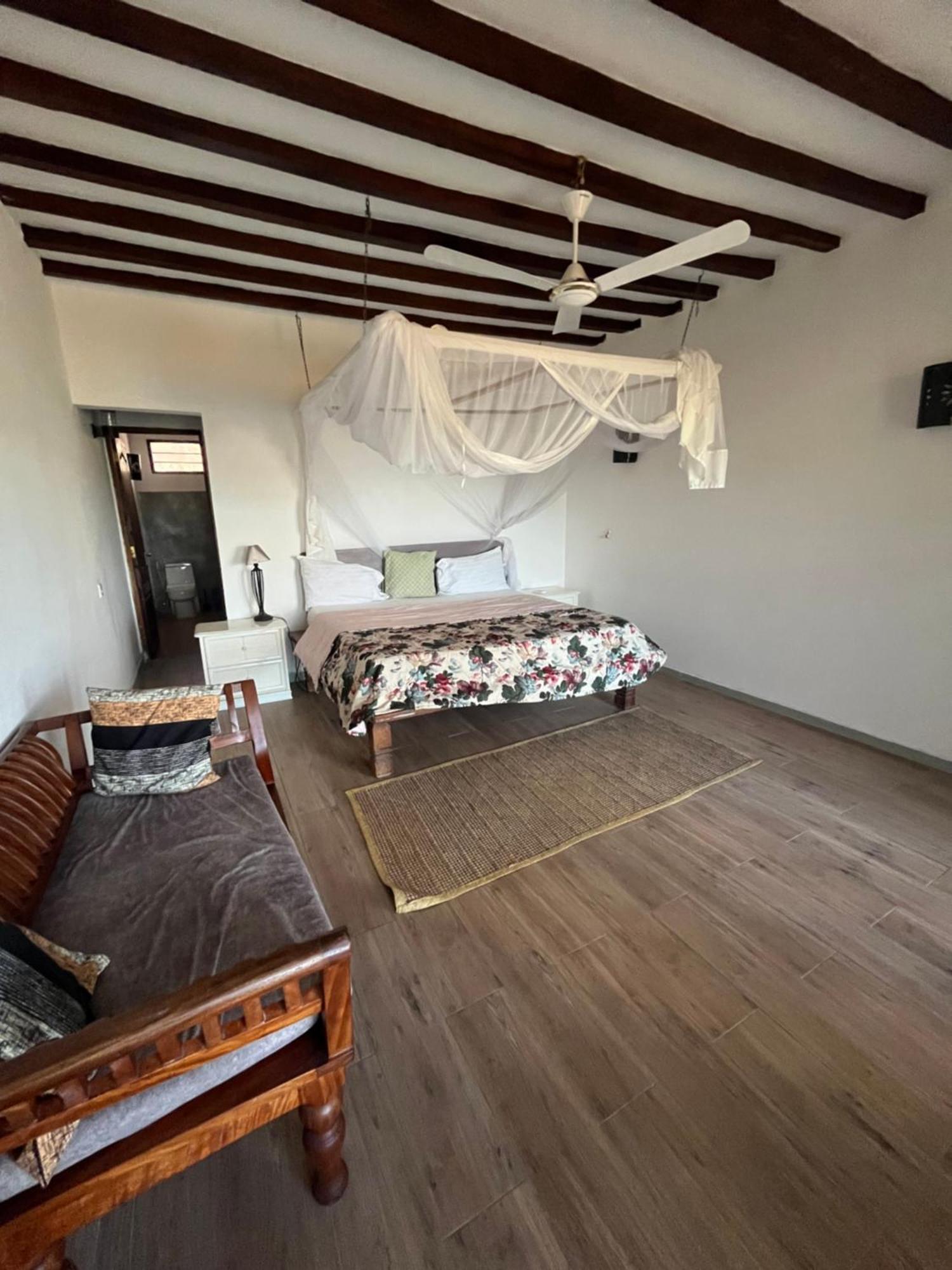 Hotel Malcom Ocean View Retreat *