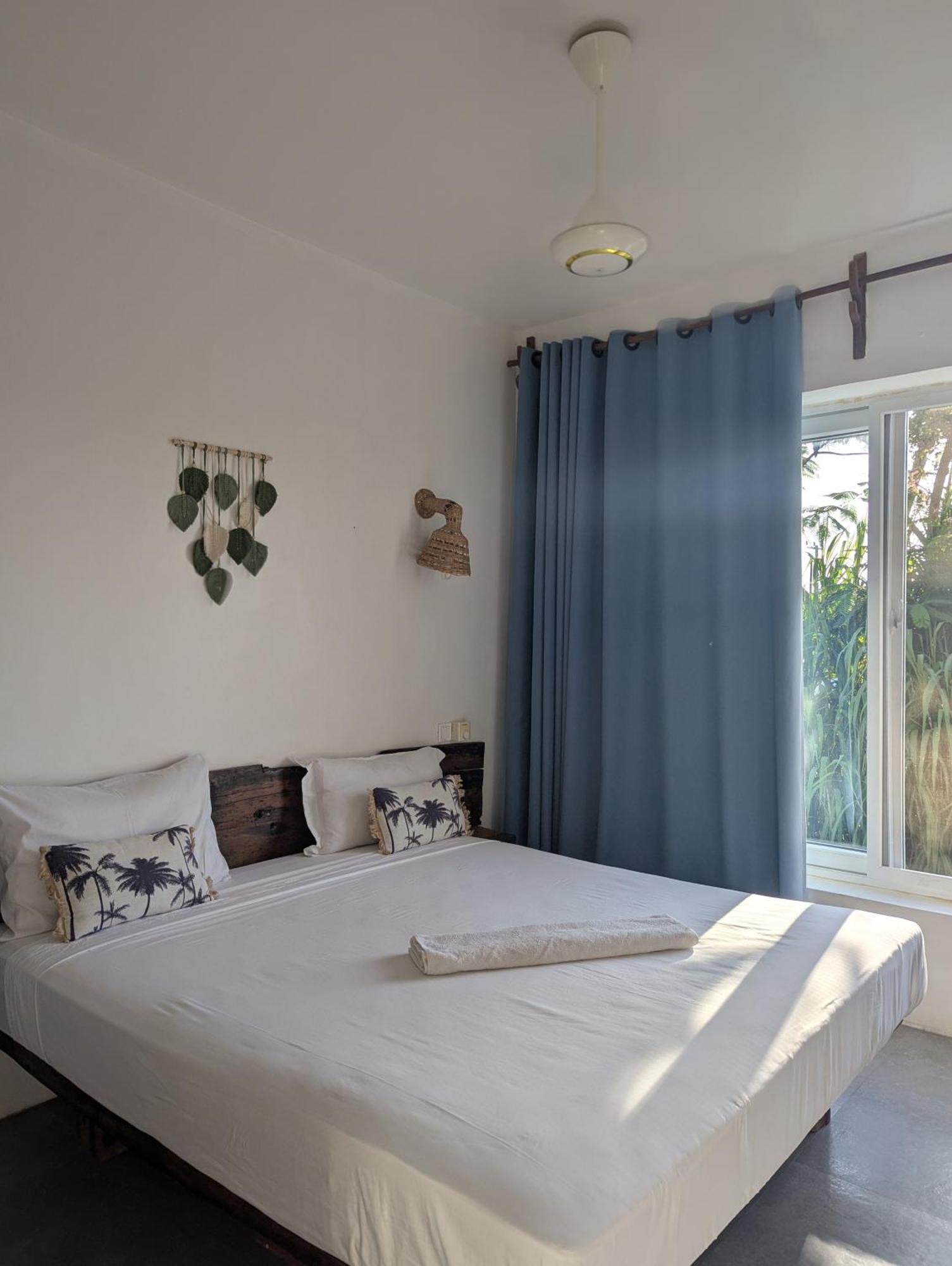 The Moon Living Apartment