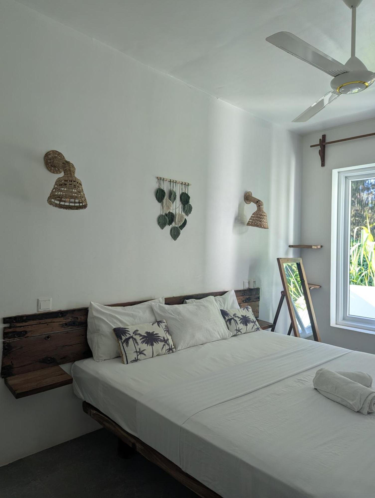 The Moon Living Apartment