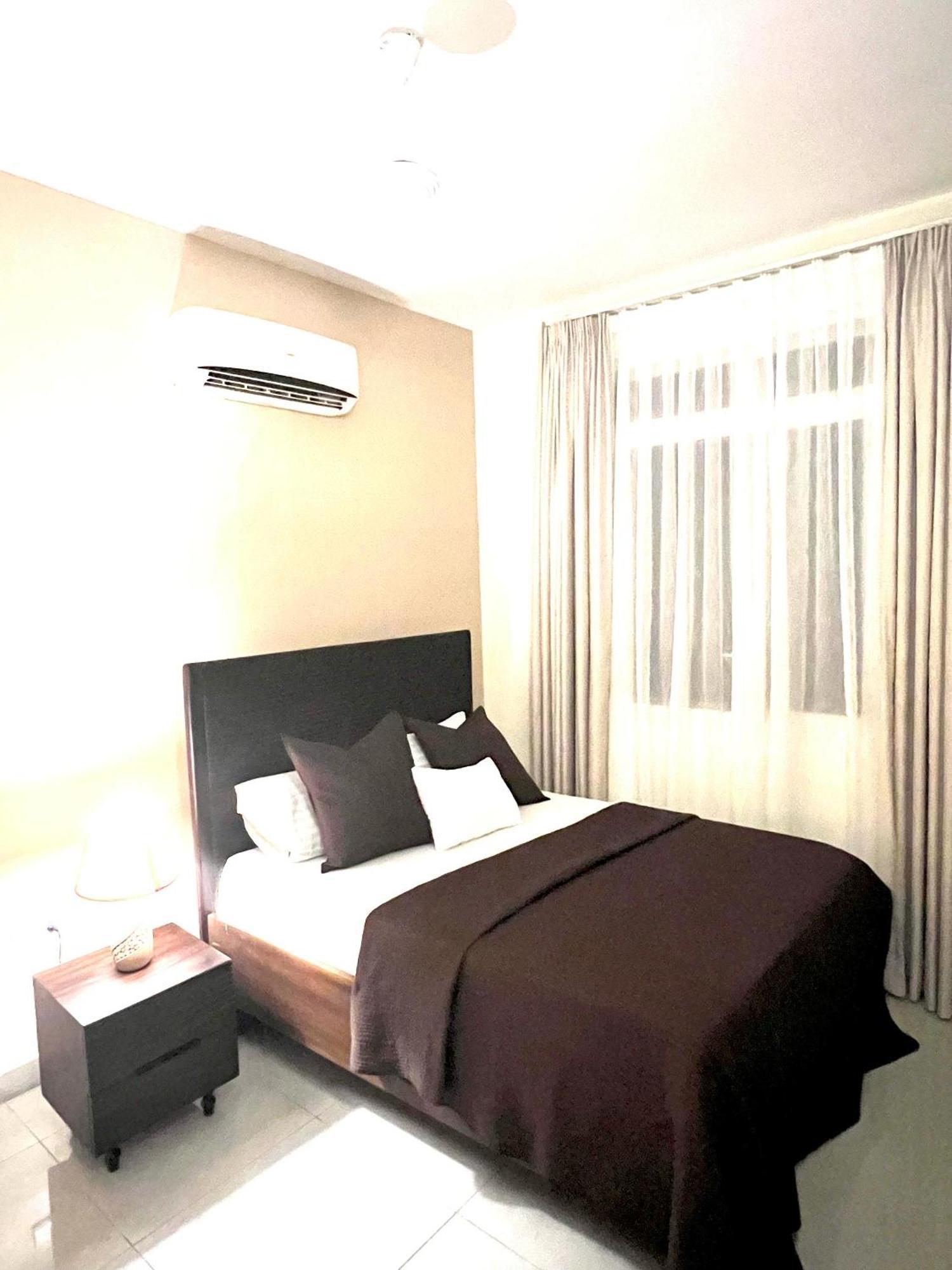 Nake Appartement Zanzibar