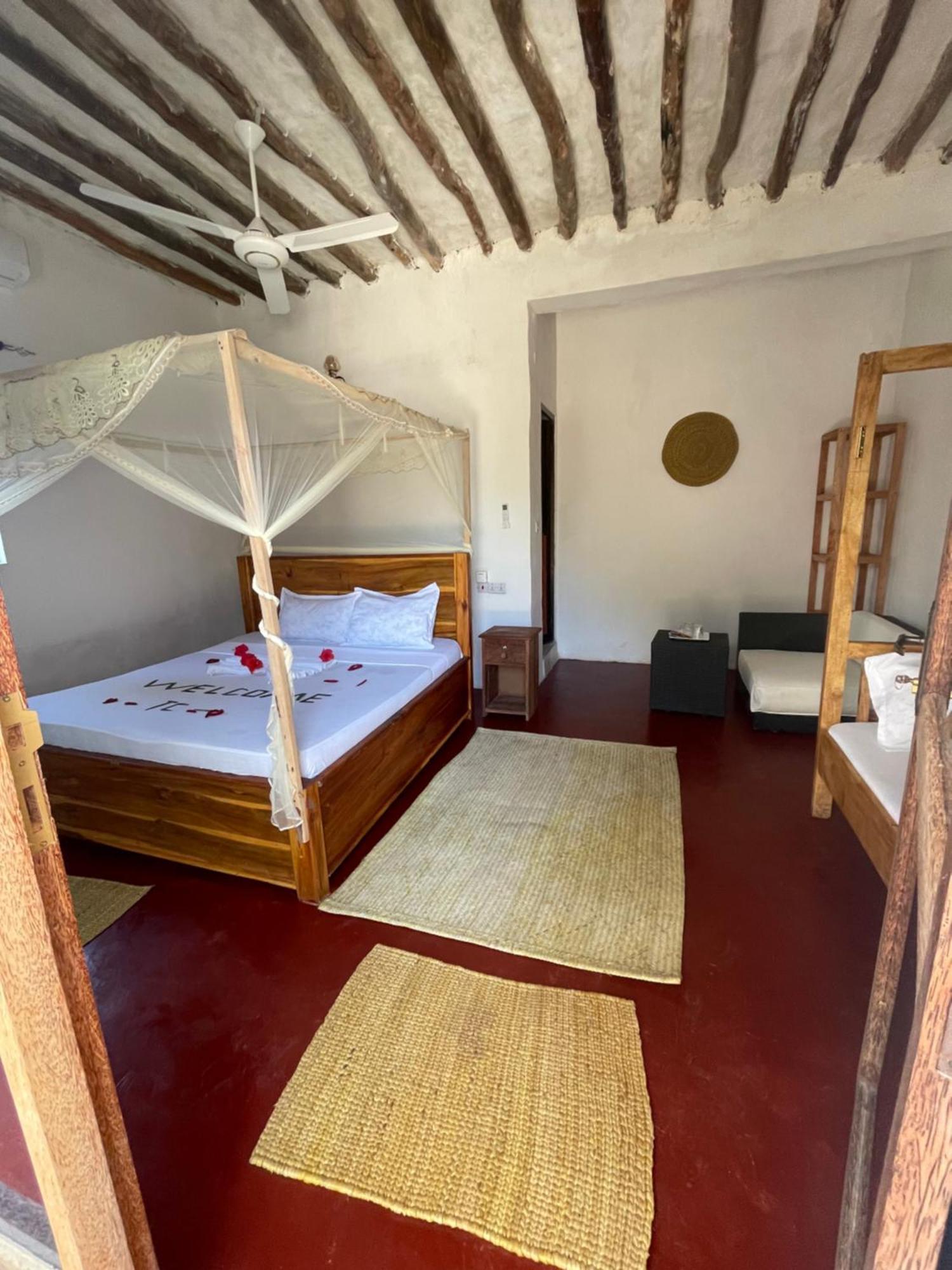 Zanzibar Escape 1&2 Homestay Bwejuu