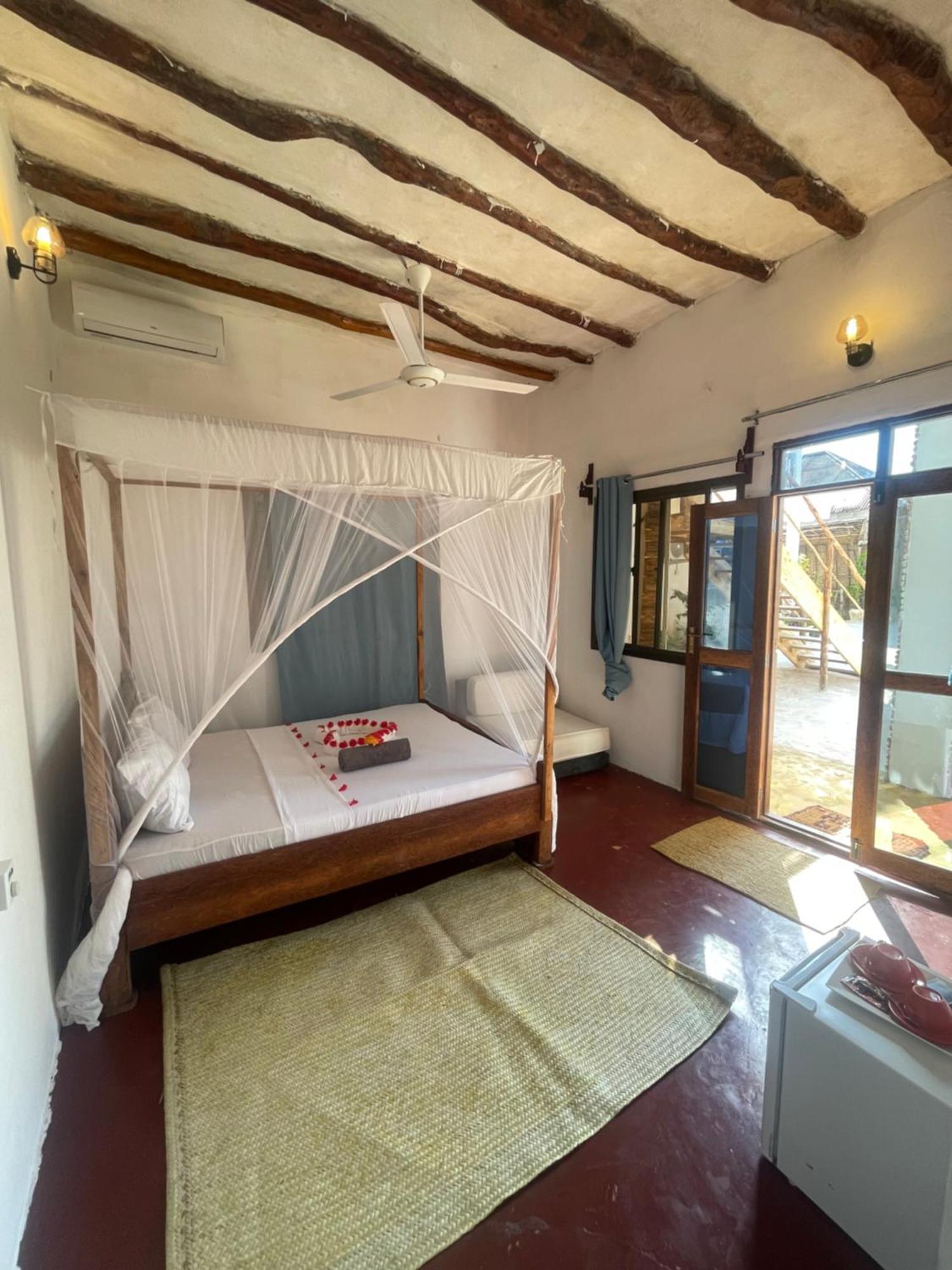 Zanzibar Escape 1&2 Homestay Bwejuu