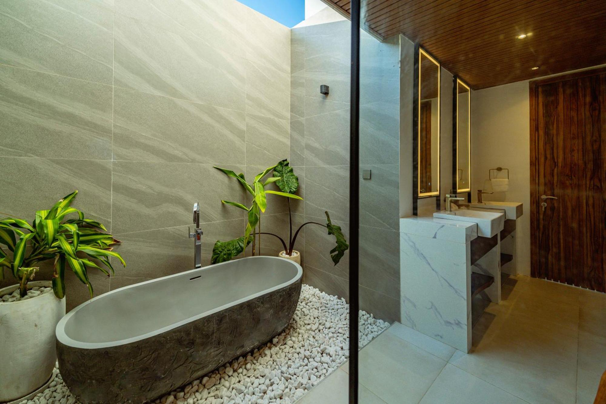 Emerald By Emerald Escapes Ltd * Paje