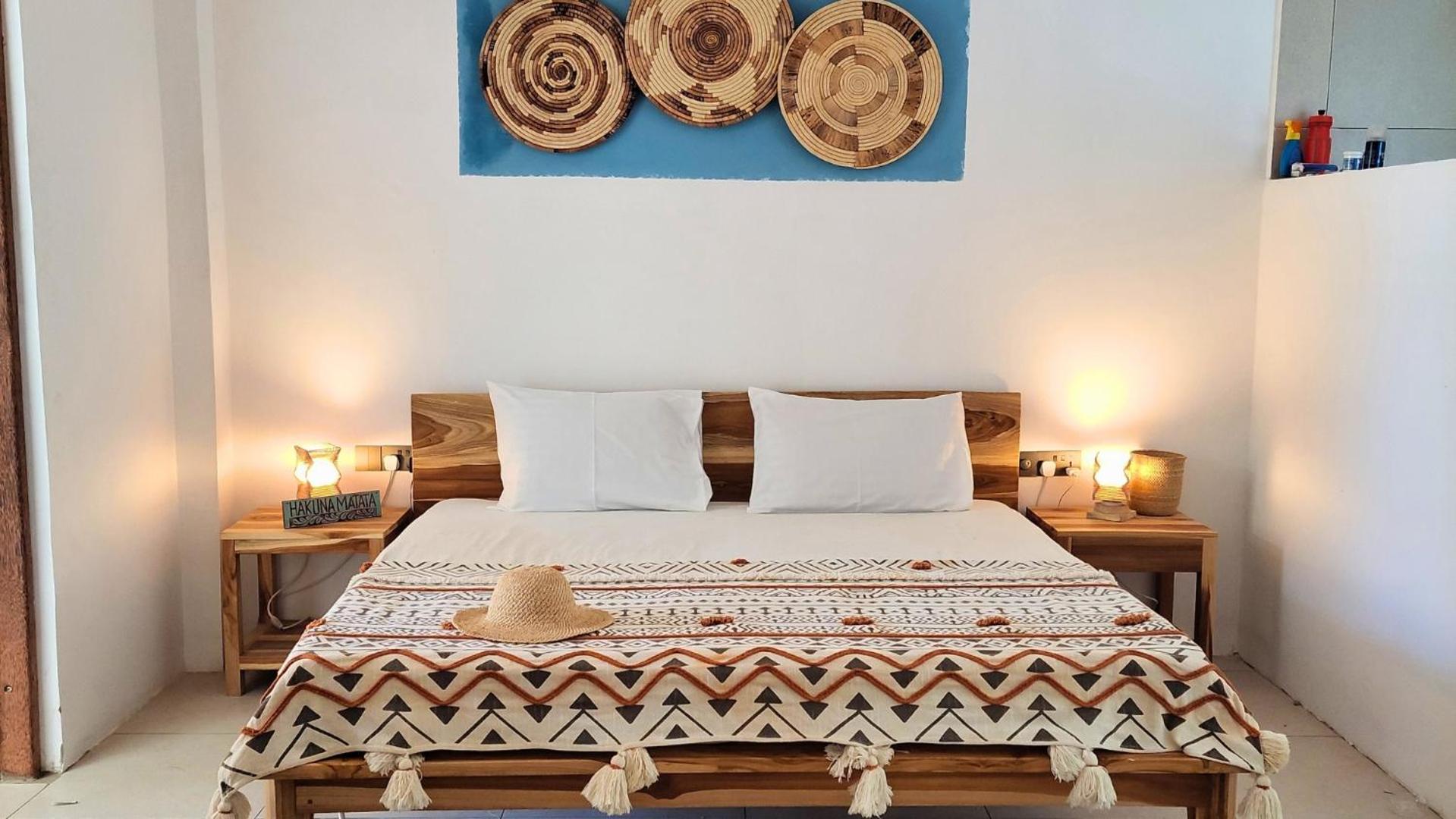 Exquisite Double Storey Luxury Retreat 90m From Zanzibar Ideal Prime Location Tv Wifi Aircon And Private Pool Paje
