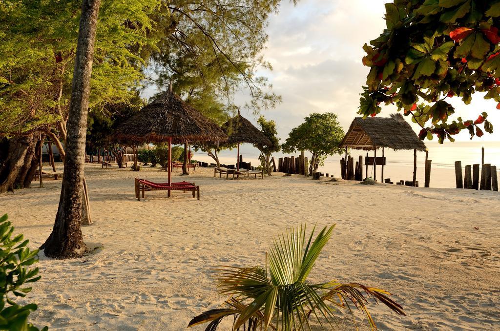 Kaure Sand Beach Hotel